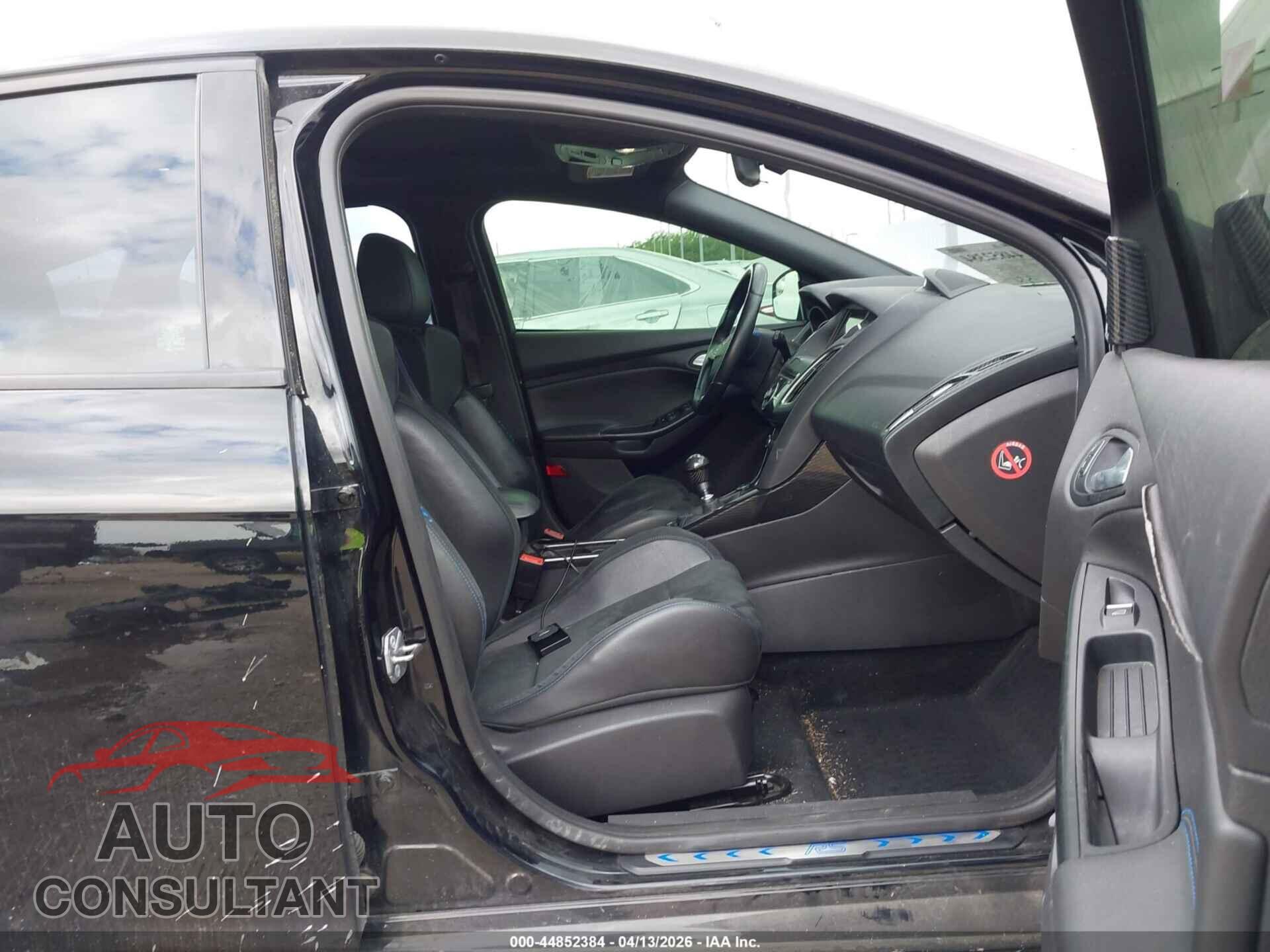 FORD FOCUS RS 2016 - WF0DP3THXG4116192