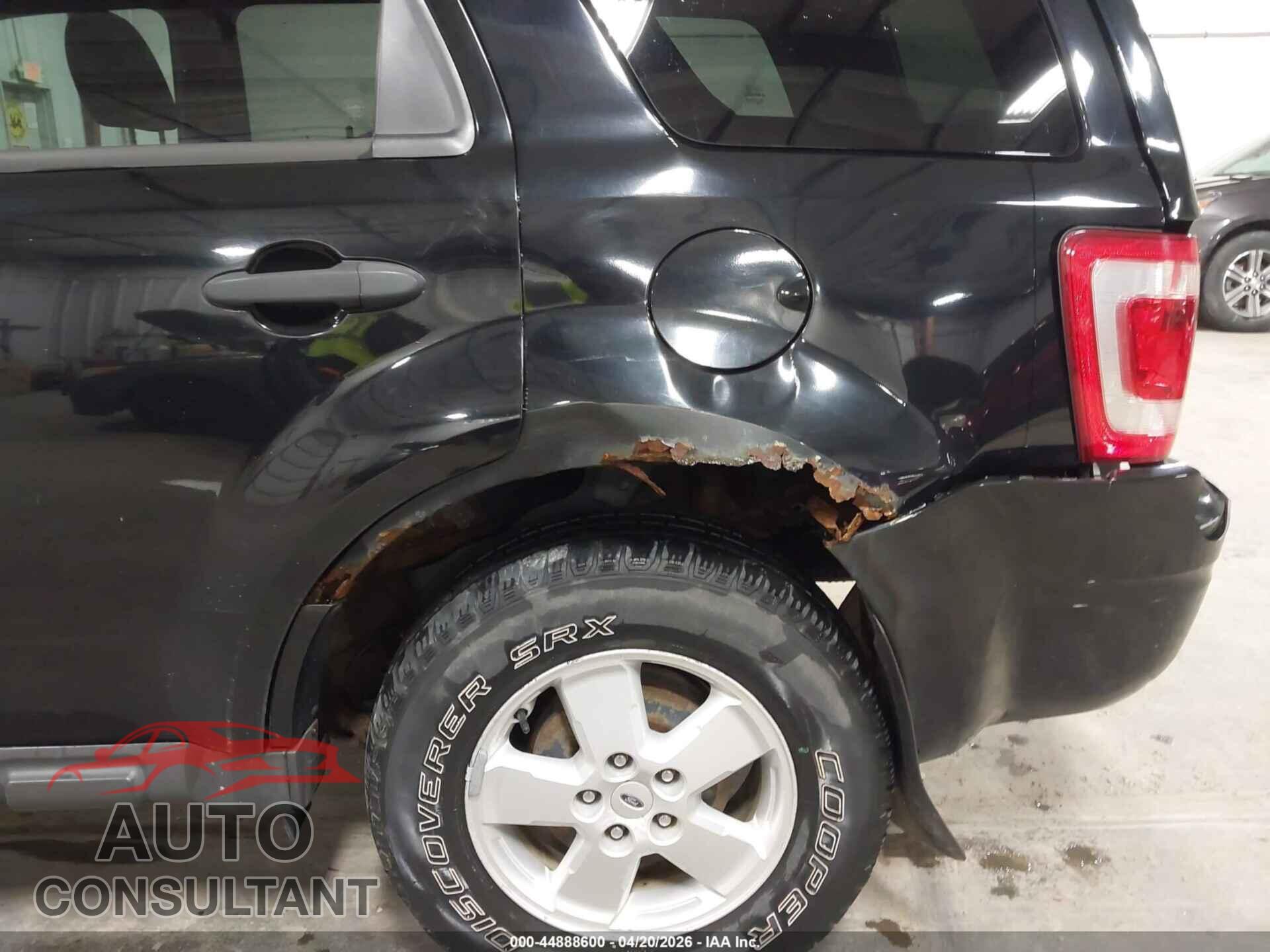 FORD ESCAPE 2010 - 1FMCU9D74AKD07265