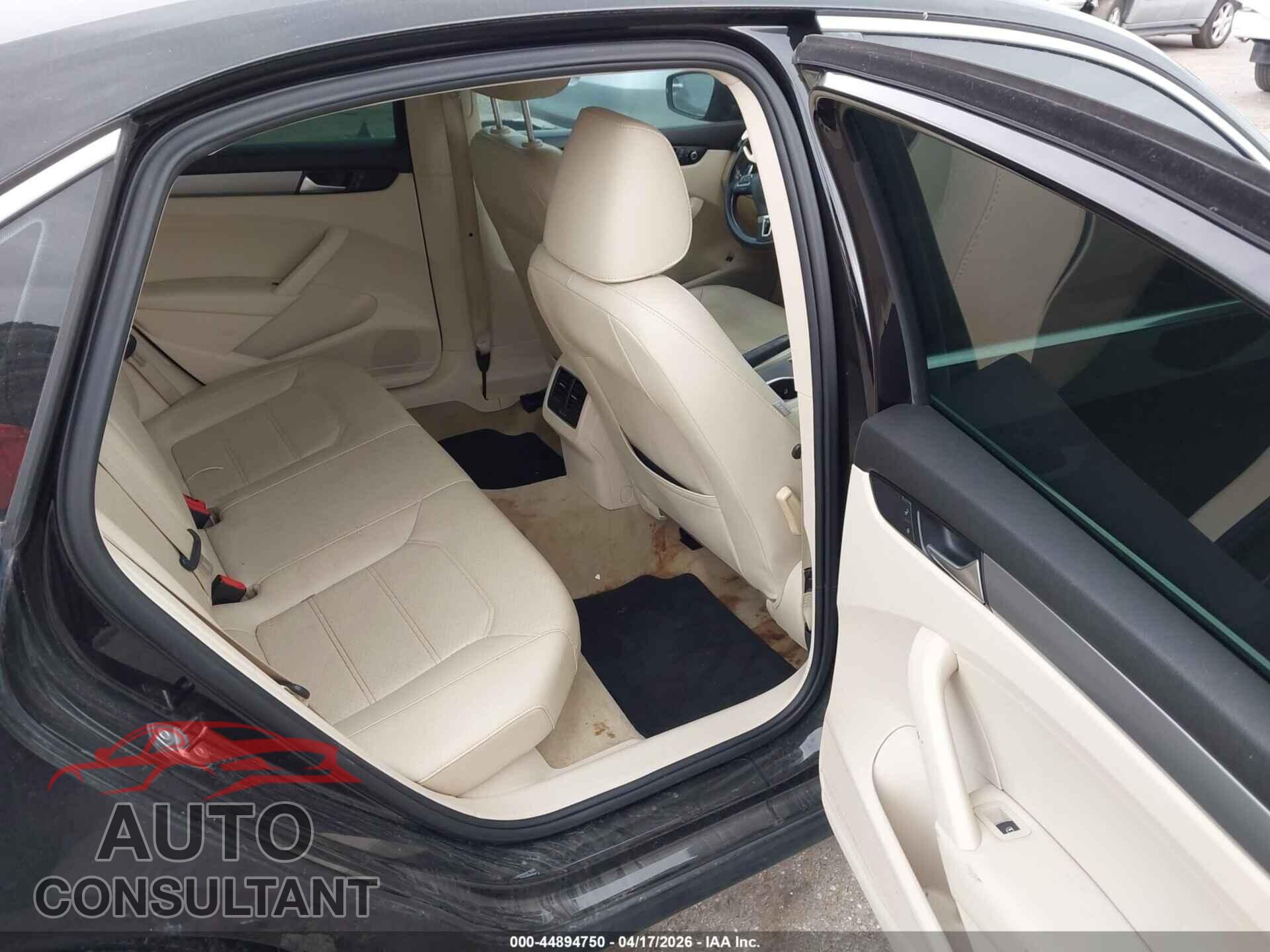 VOLKSWAGEN PASSAT 2014 - 1VWBN7A35EC083360