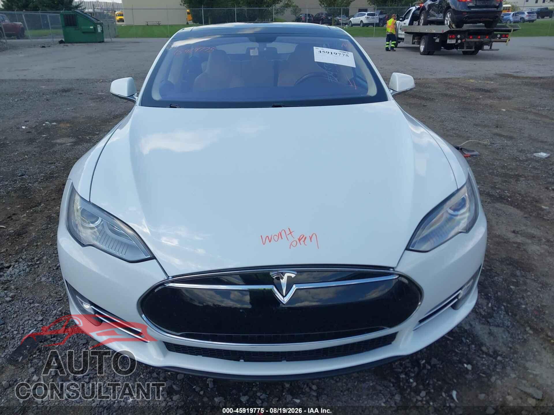 TESLA MODEL S 2013 - 5YJSA1DP2DFP13475