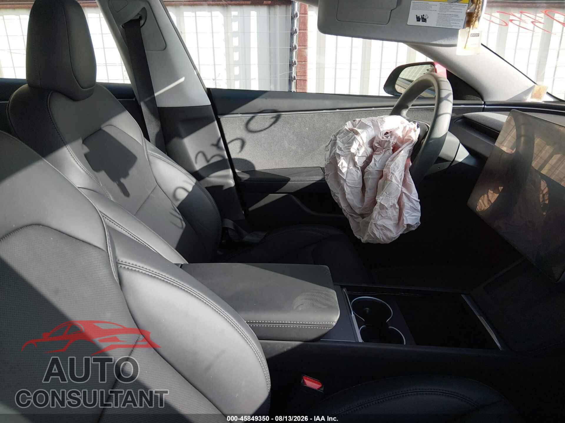 TESLA MODEL 3 2024 - 5YJ3E1EA4RF755155