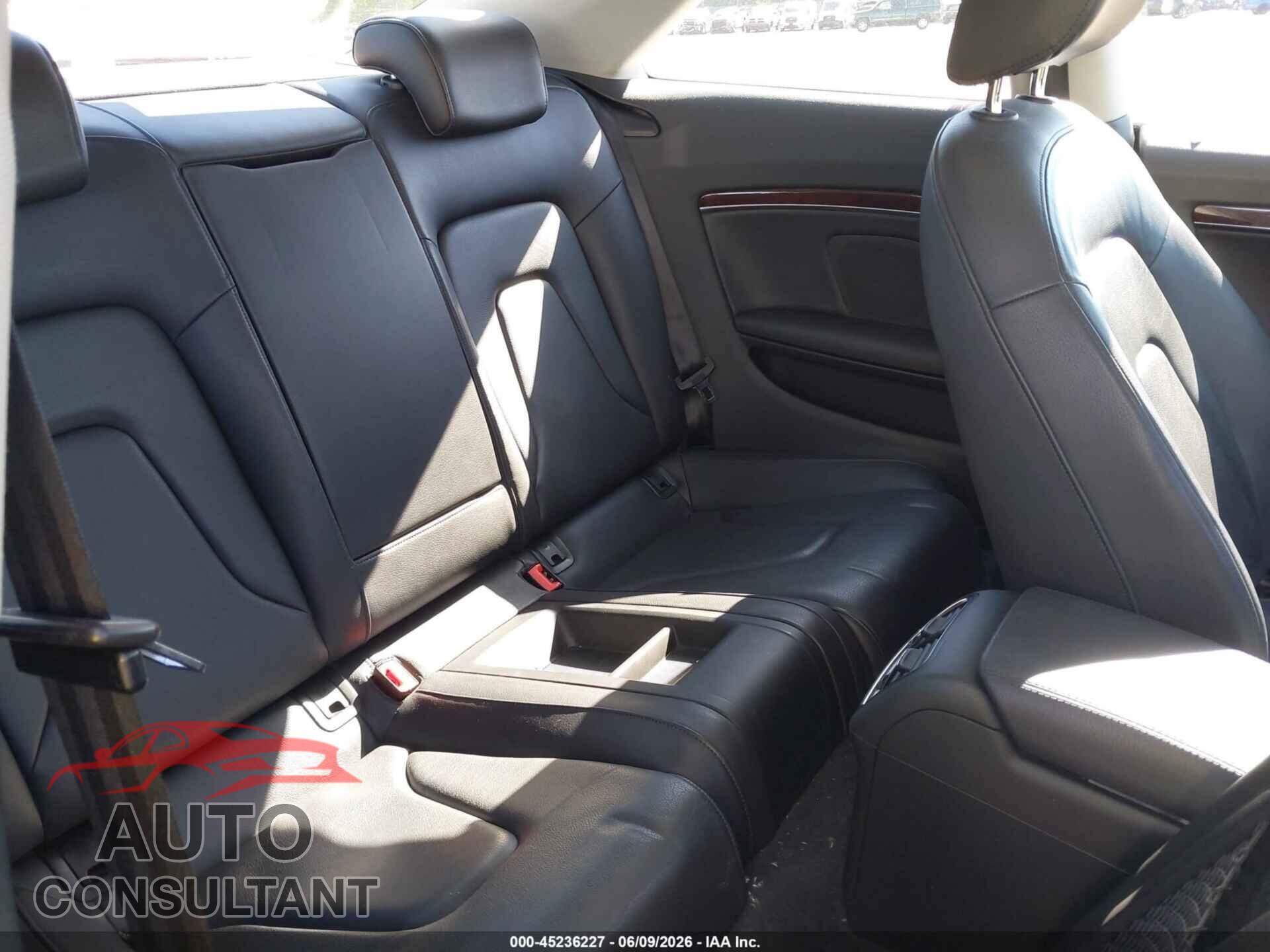 AUDI A5 2012 - WAURFAFR9CA004786