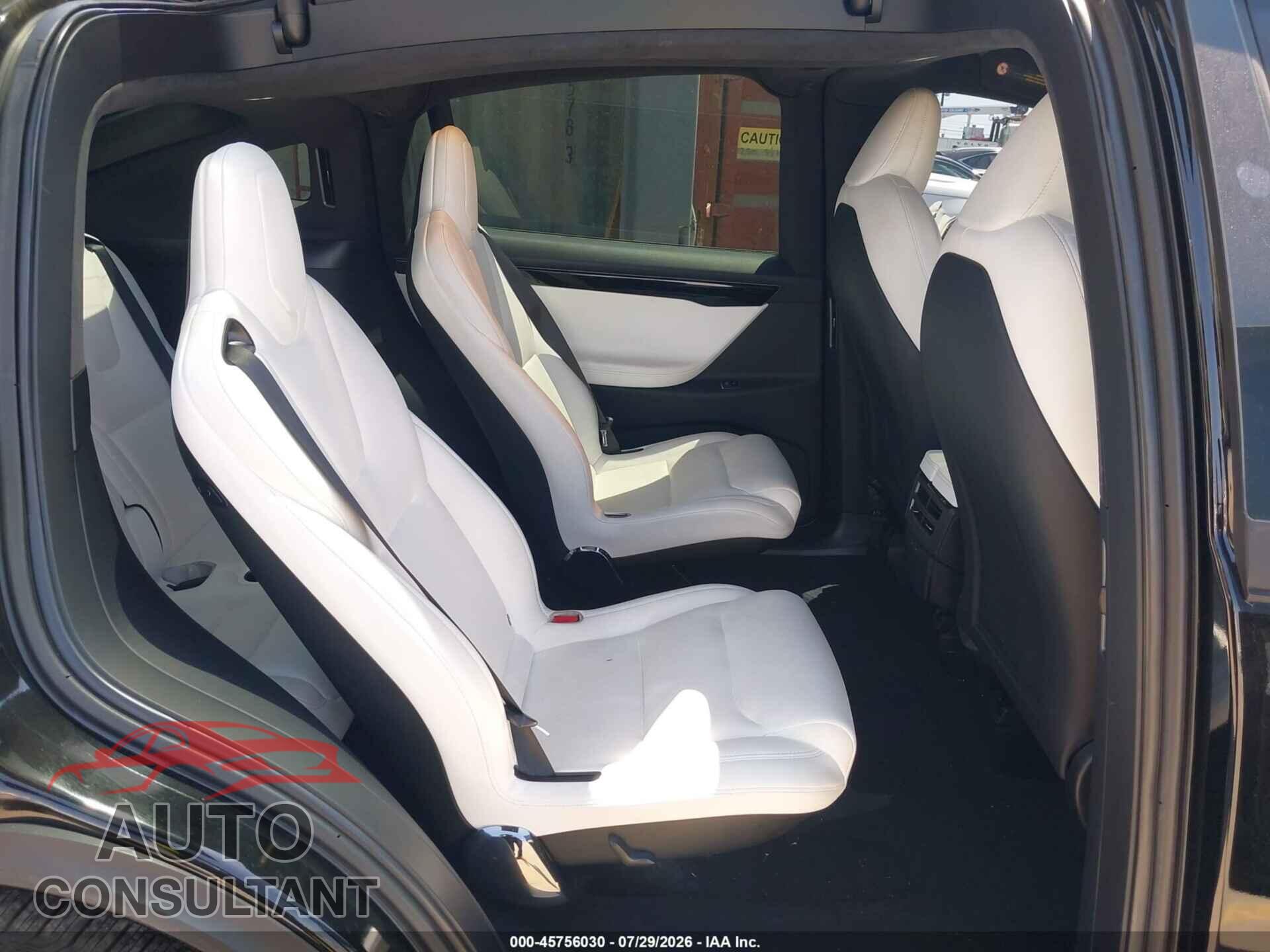 TESLA MODEL X 2020 - 5YJXCBE21LF305945