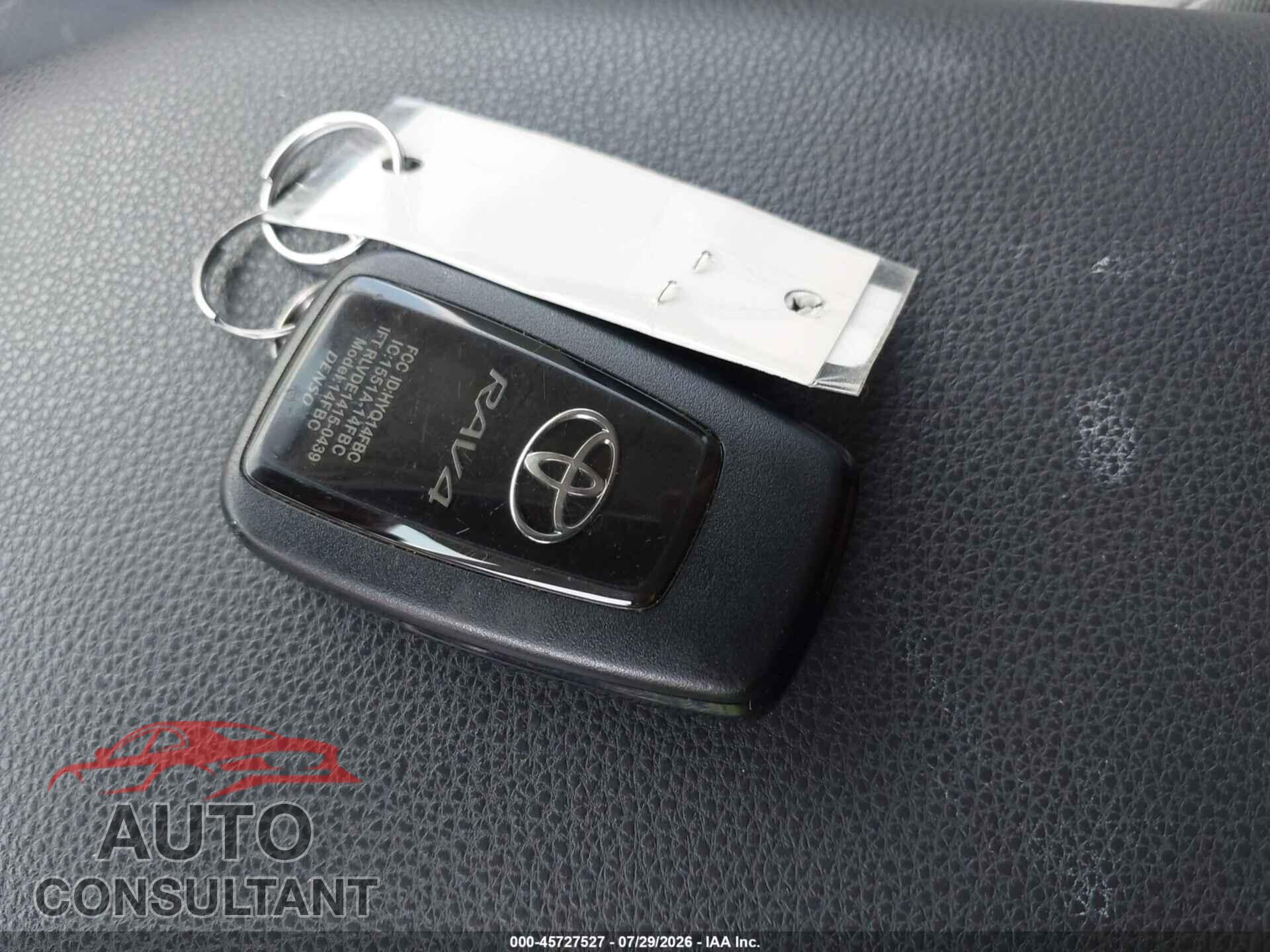 TOYOTA RAV4 2019 - JTMP1RFV0KD010896