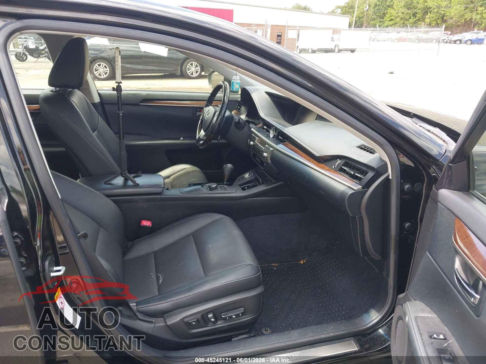LEXUS ES 350 2015 - JTHBK1GG1F2201848