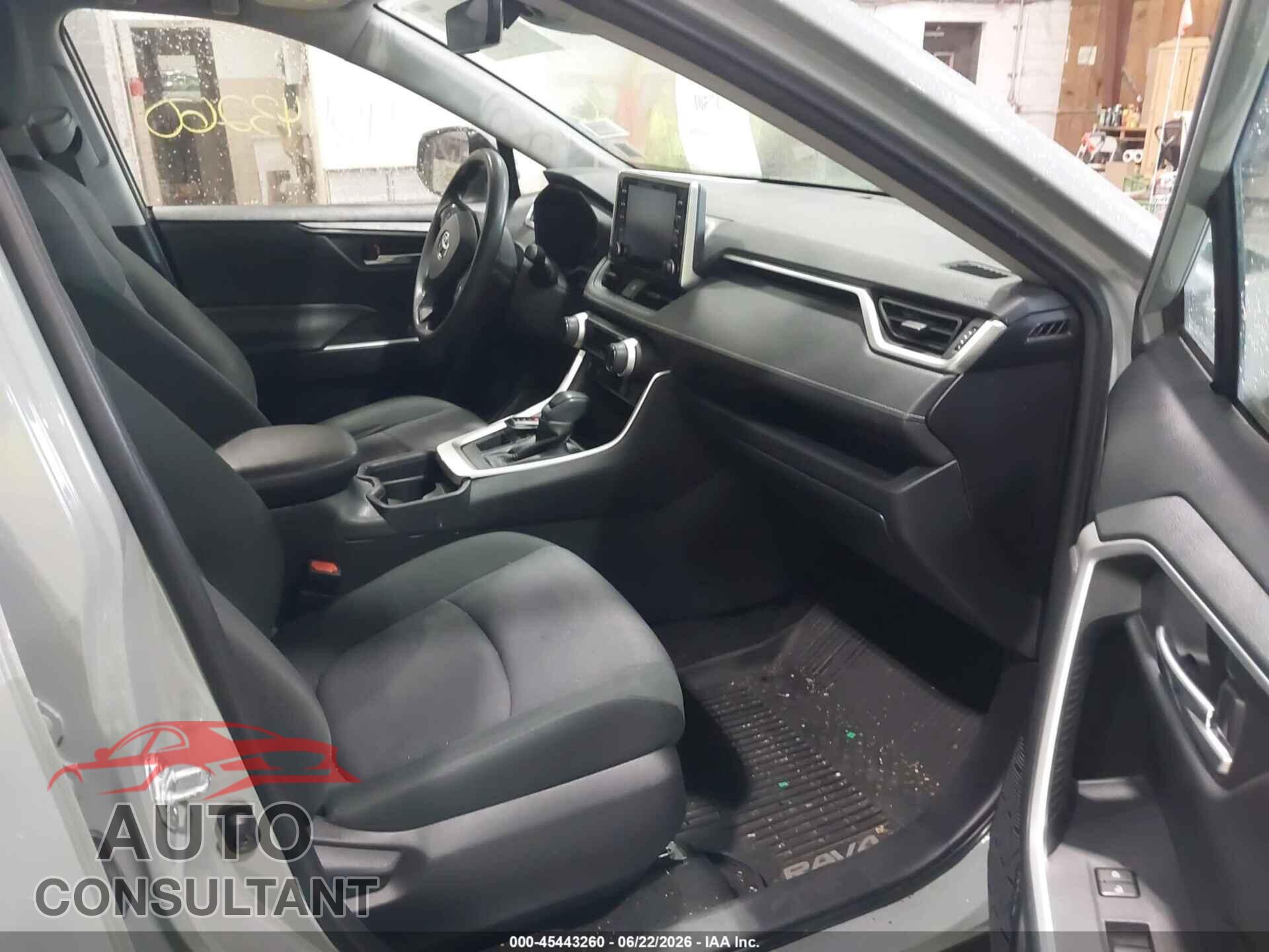 TOYOTA RAV4 2019 - JTMP1RFV2KD027232