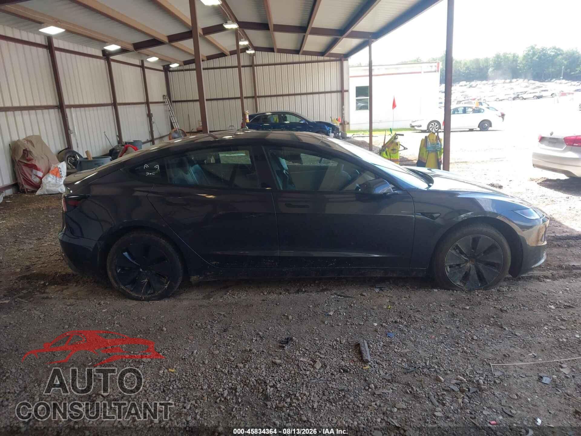 TESLA MODEL 3 2024 - 5YJ3E1EA3RF869681