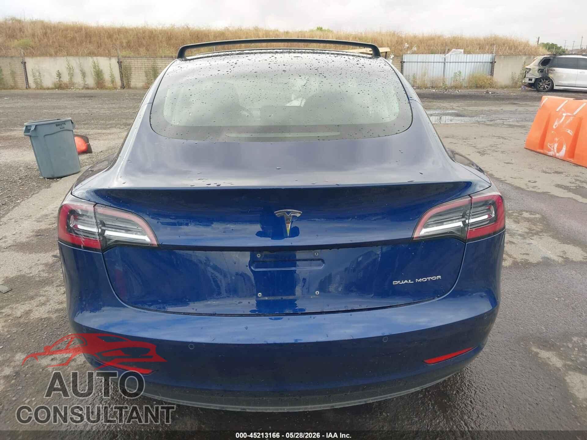 TESLA MODEL 3 2018 - 5YJ3E1EB3JF105181
