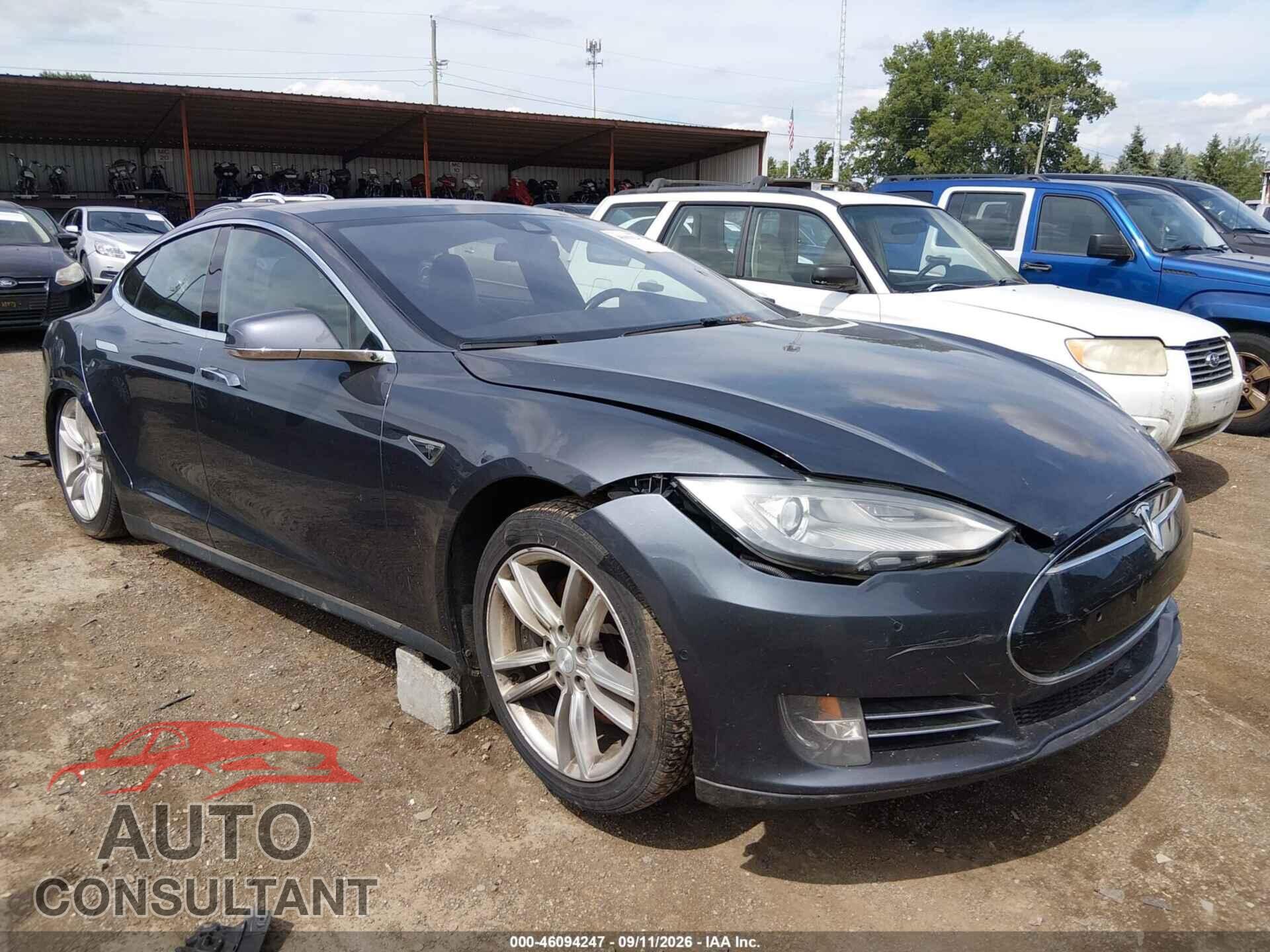 TESLA MODEL S 2015 - 5YJSA1E22FF103713