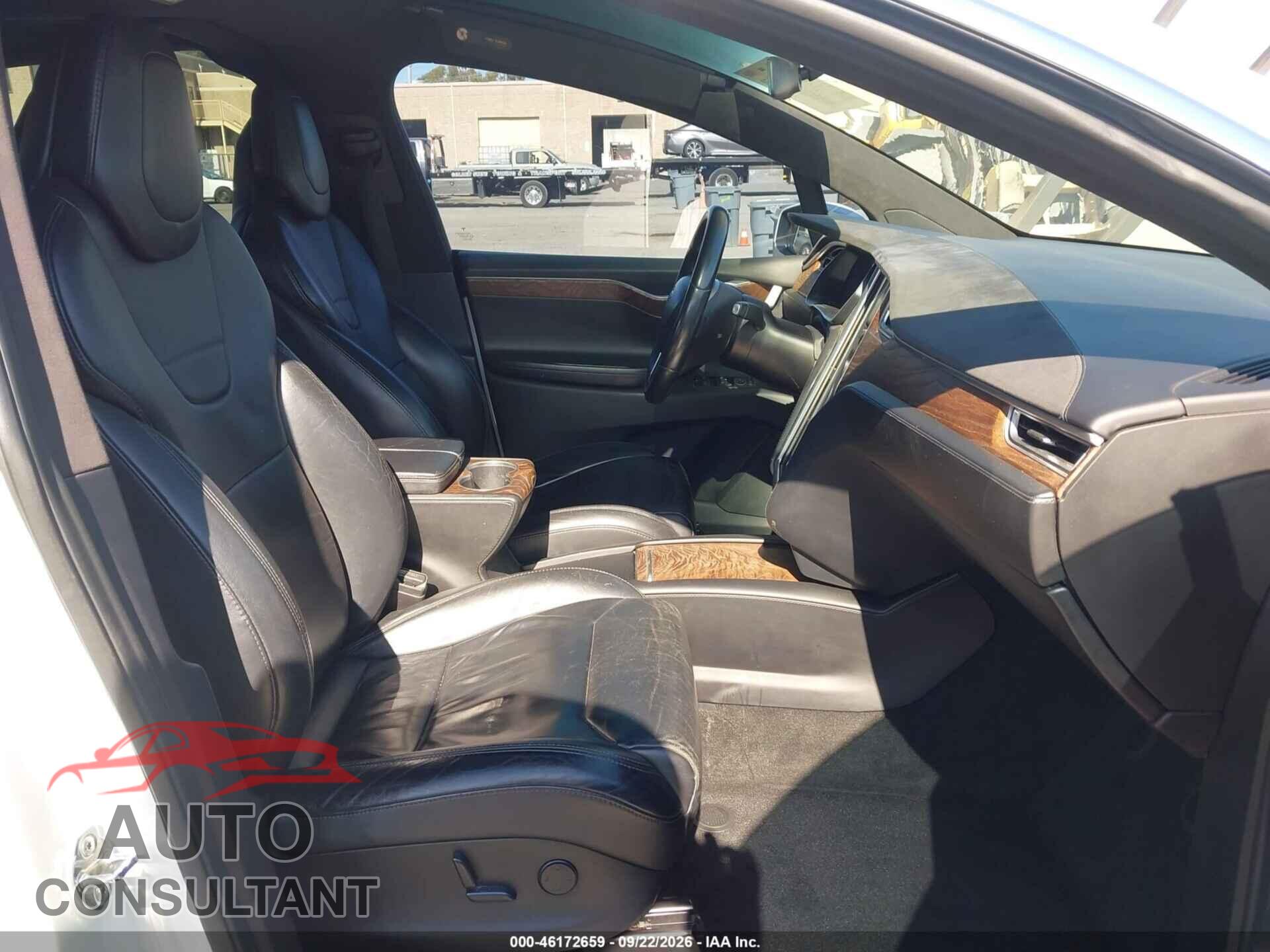 TESLA MODEL X 2017 - 5YJXCBE20HF046095