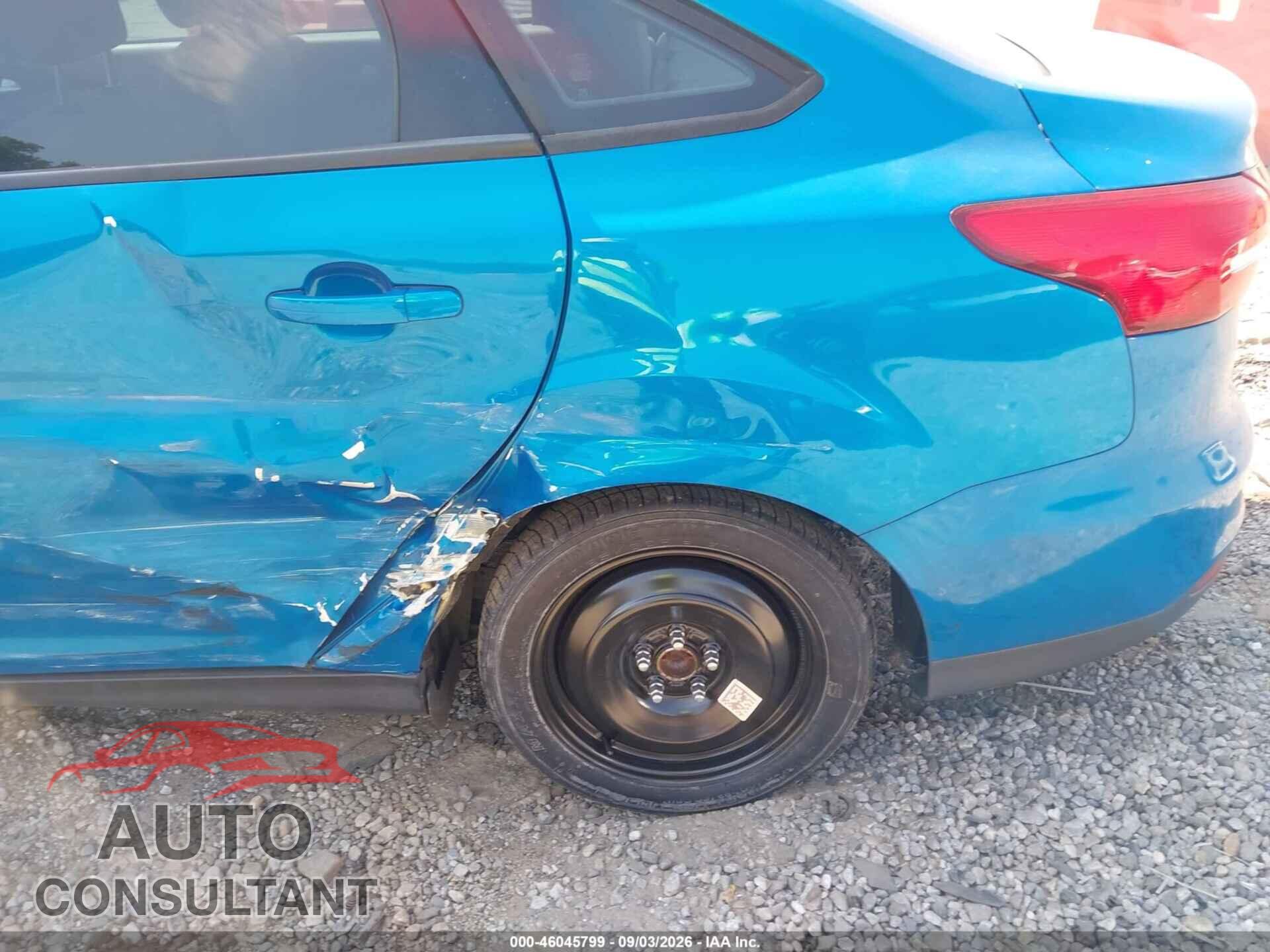 FORD FOCUS 2015 - 1FADP3F27FL227240