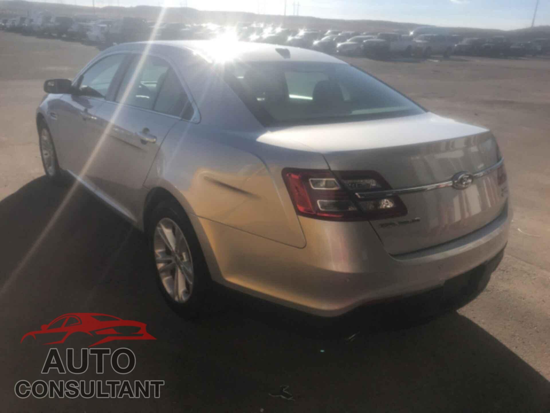 FORD TAURUS 2017 - 1FAHP2H82HG111663