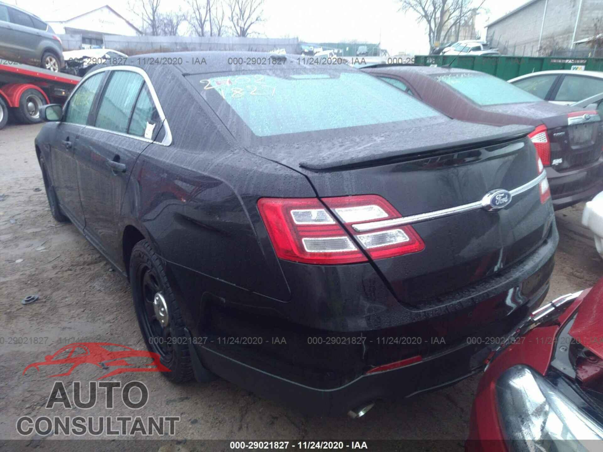 FORD TAURUS 2018 - 1FAHP2KT8JG136358