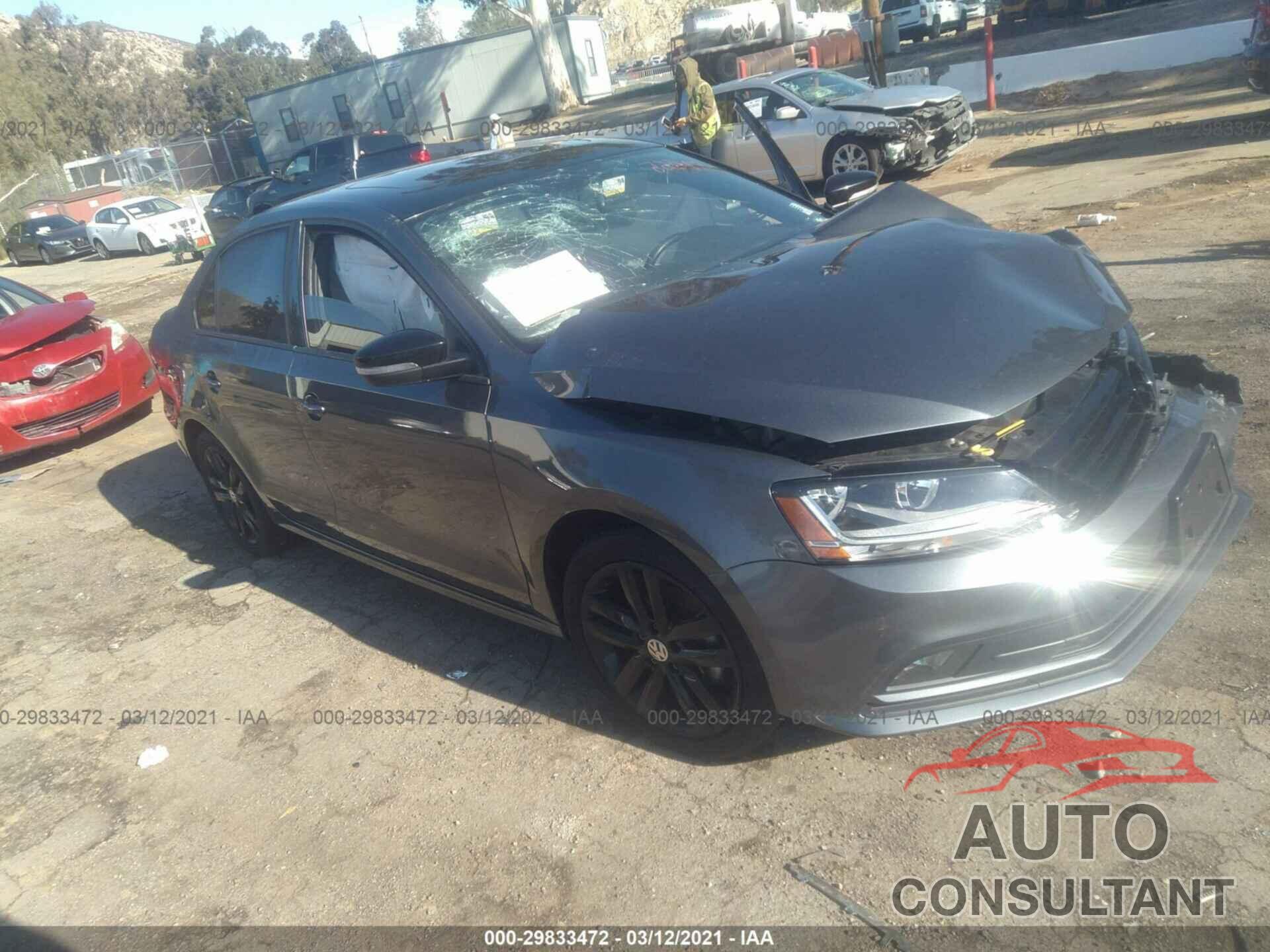 VOLKSWAGEN JETTA 2018 - 3VWD17AJ8JM224045