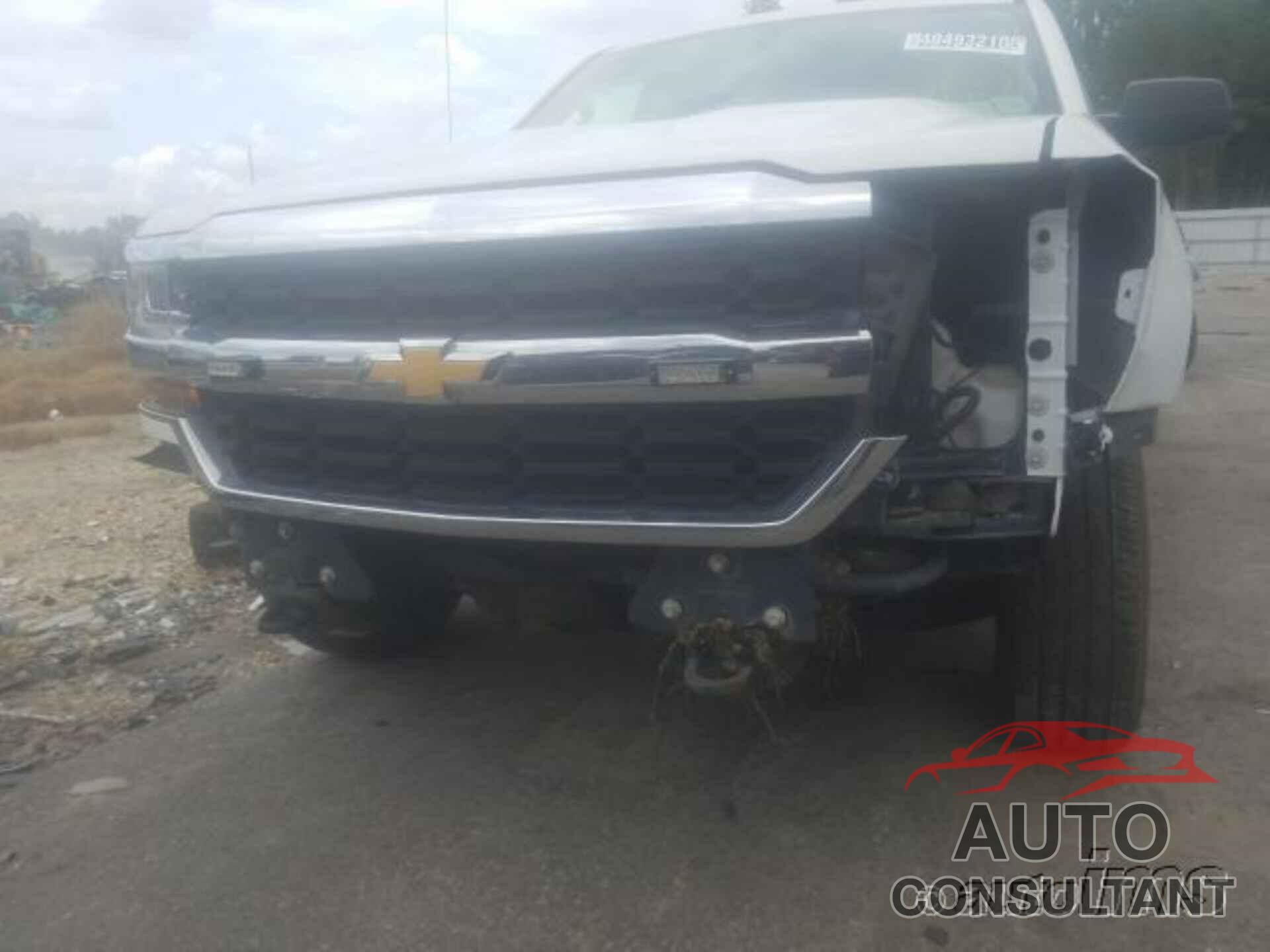 CHEVROLET SILVERADO 1500 2018 - 1GCVKNEH9JZ134045