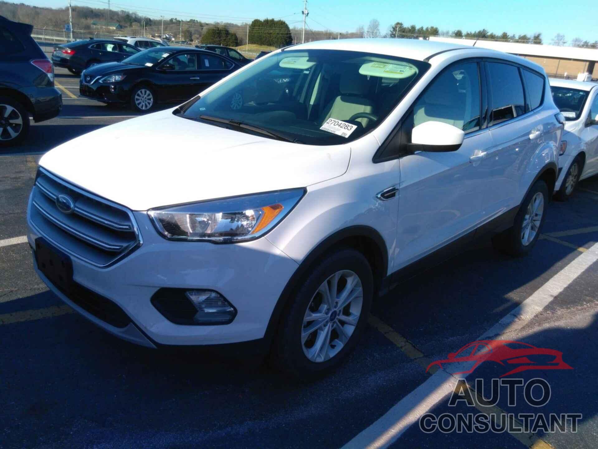 FORD ESCAPE 2017 - 1FMCU0G90HUC55835