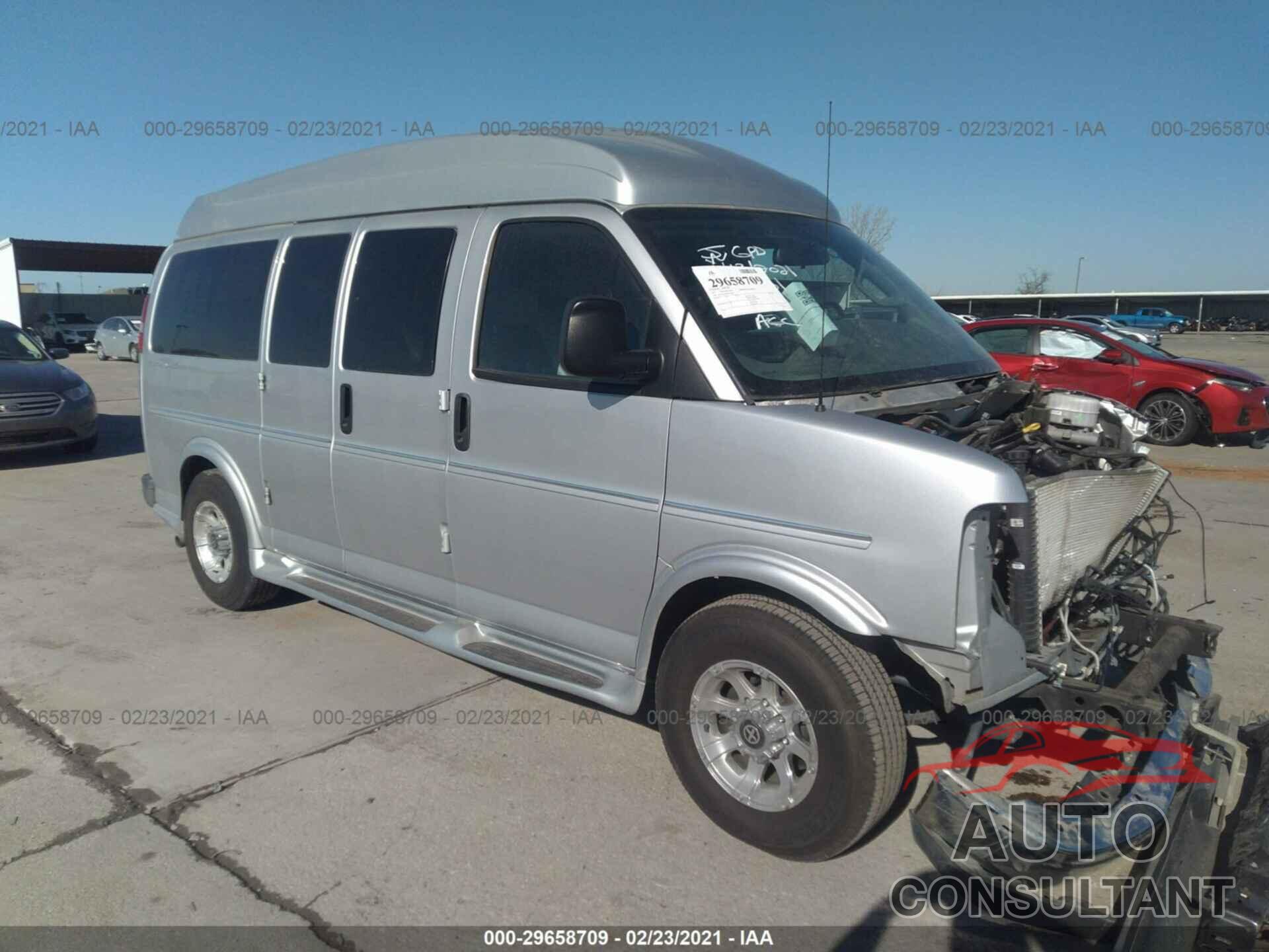 CHEVROLET EXPRESS CARGO VAN 2017 - 1GCWGAFG4H1335610