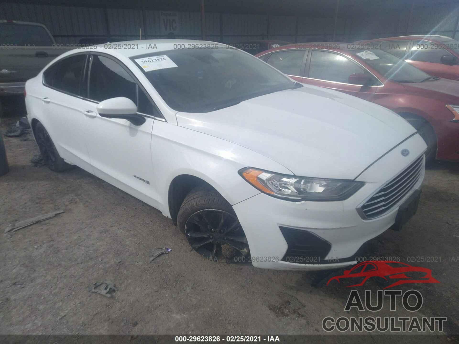 FORD FUSION HYBRID 2019 - 3FA6P0LU3KR187635