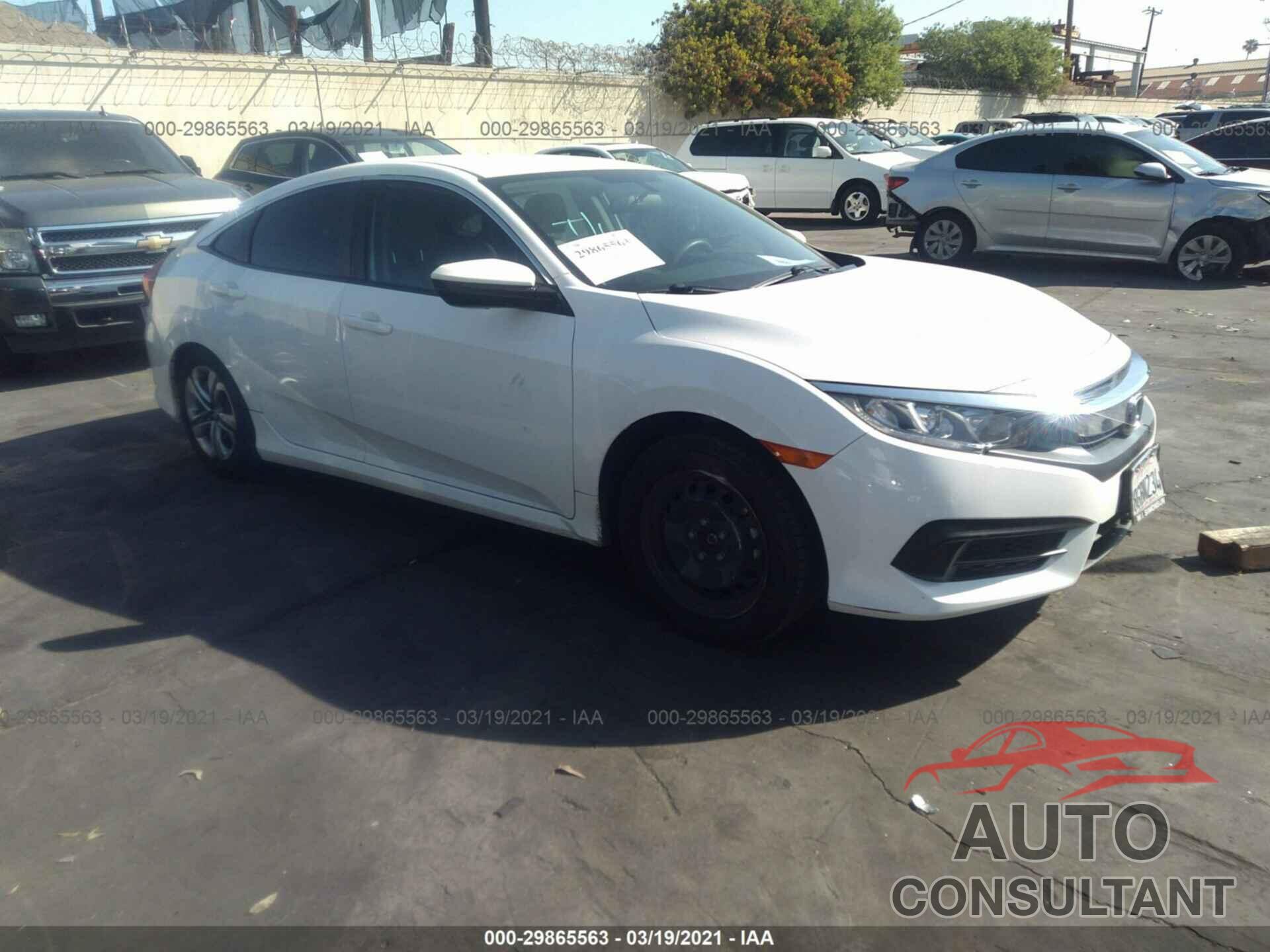 HONDA CIVIC SEDAN 2018 - 2HGFC2F56JH586671