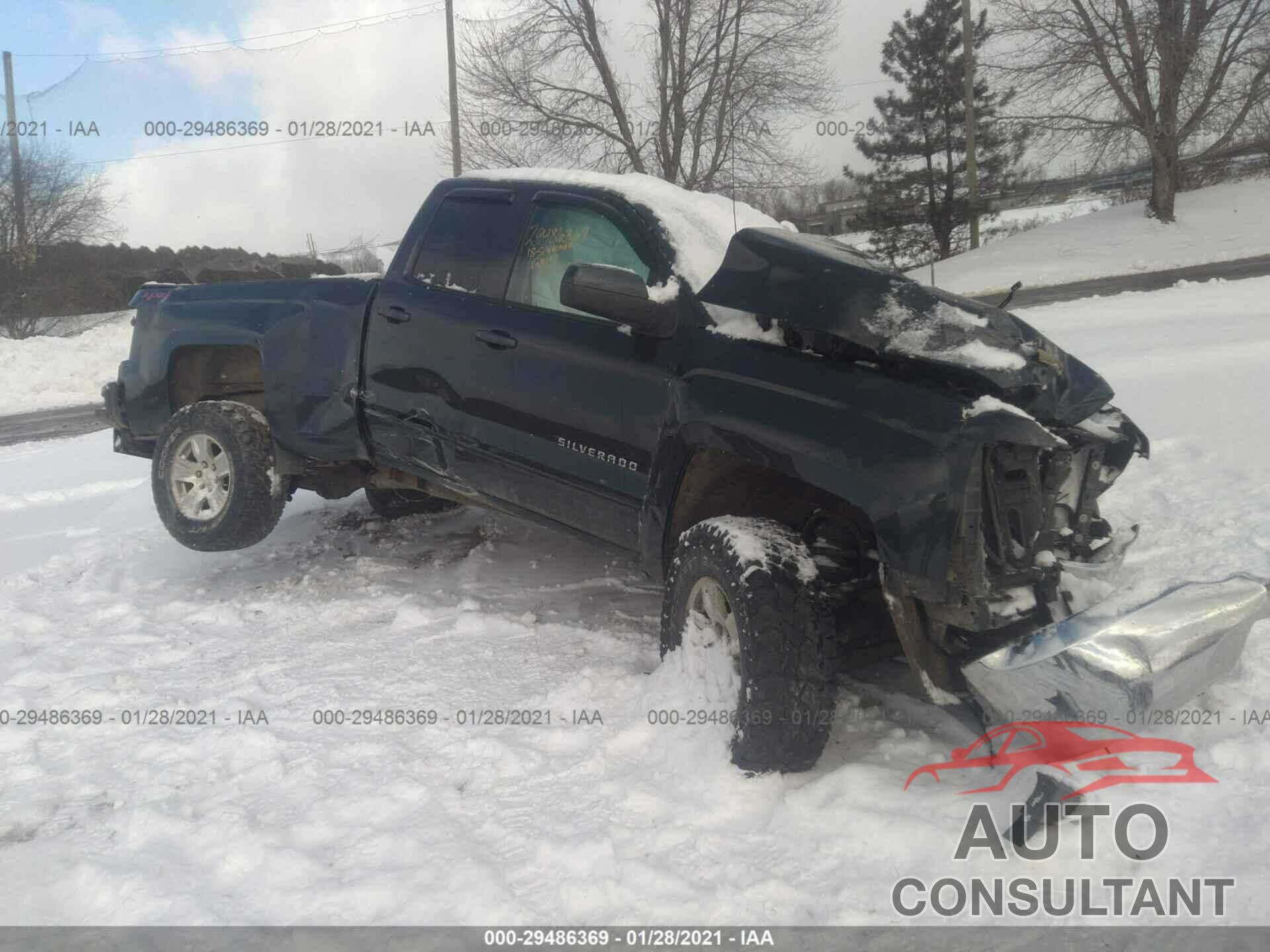 CHEVROLET SILVERADO 1500 2018 - 1GCVKREC1JZ161591