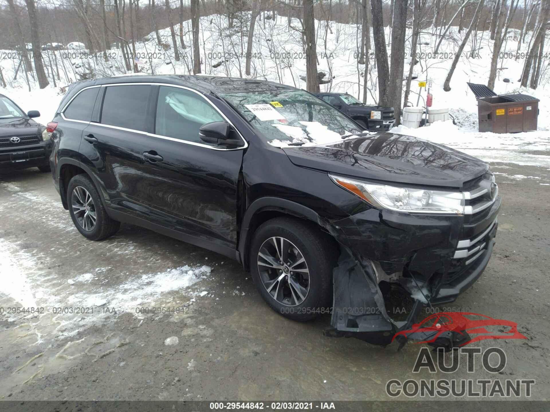 TOYOTA HIGHLANDER 2019 - 5TDBZRFH4KS744829