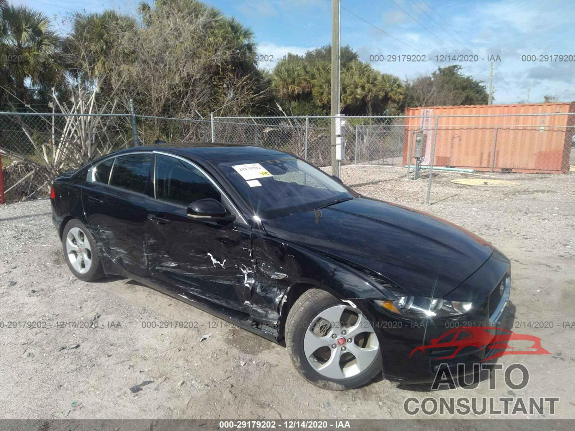 JAGUAR XE 2017 - SAJAR4BG1HA976873