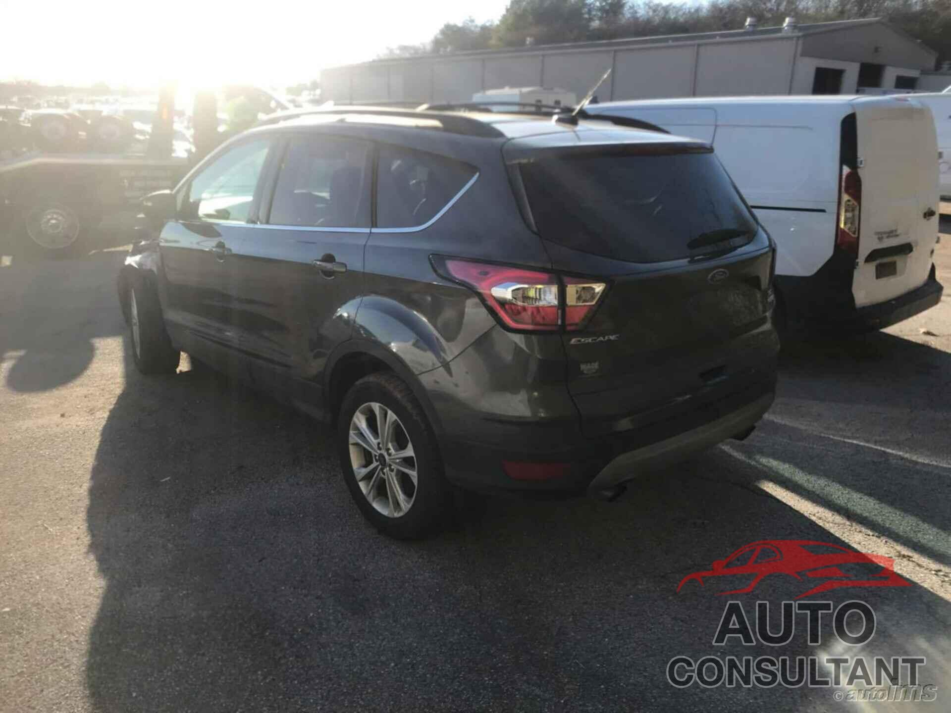 FORD ESCAPE 2018 - 1FMCU0GD0JUD54231