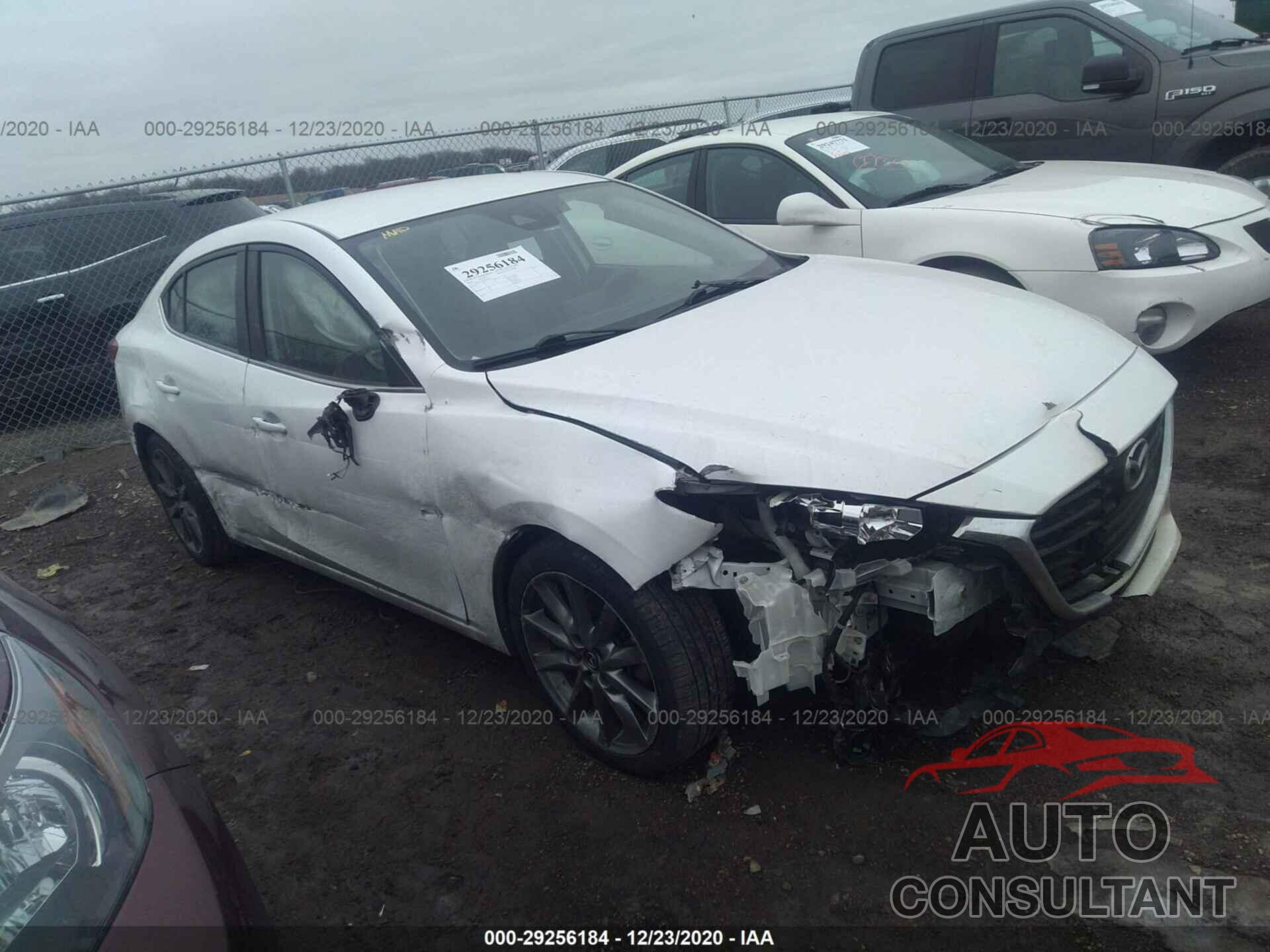 MAZDA MAZDA3 4-DOOR 2018 - 3MZBN1V39JM203015
