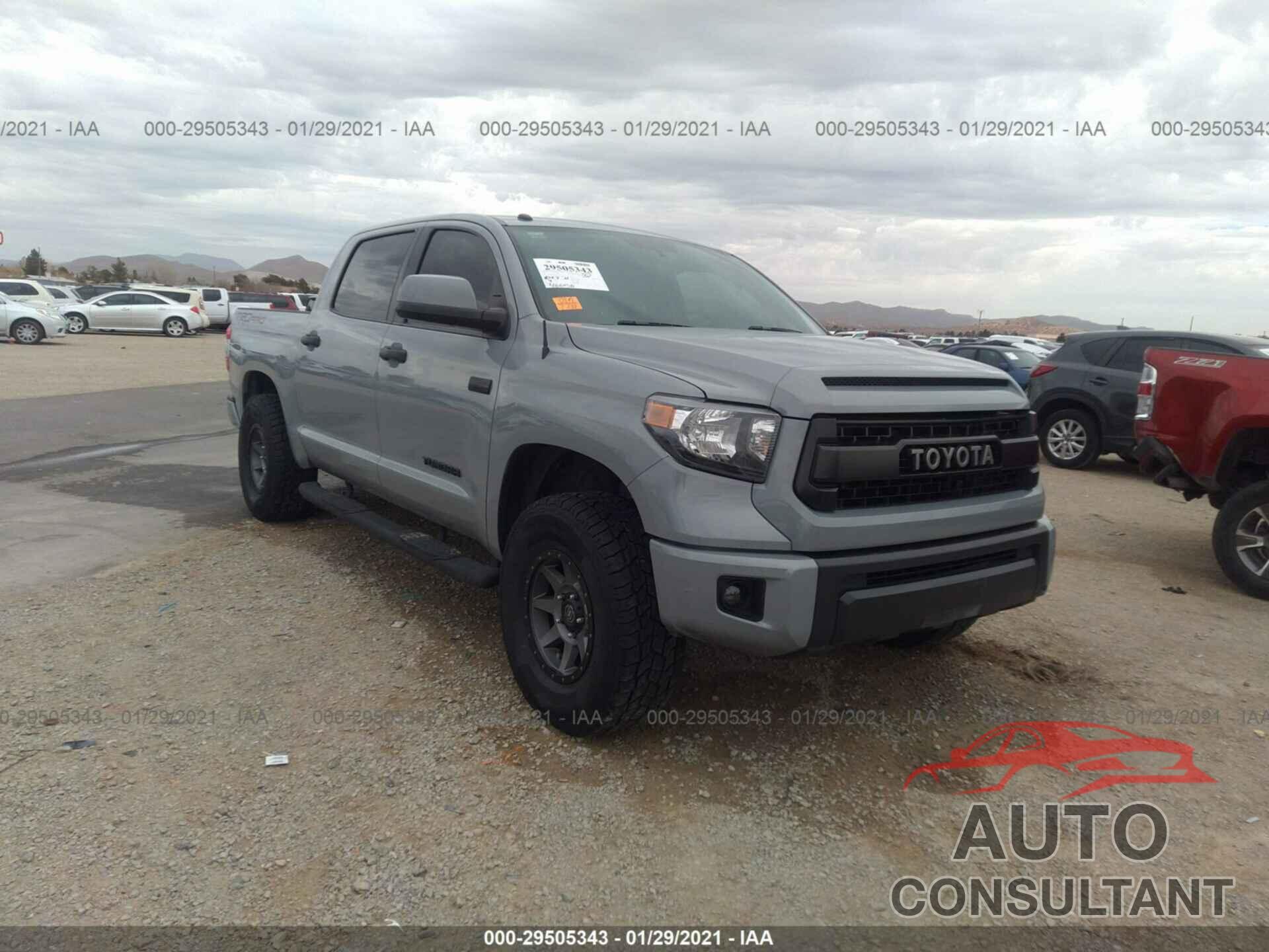 TOYOTA TUNDRA 4WD 2017 - 5TFDW5F16HX644778