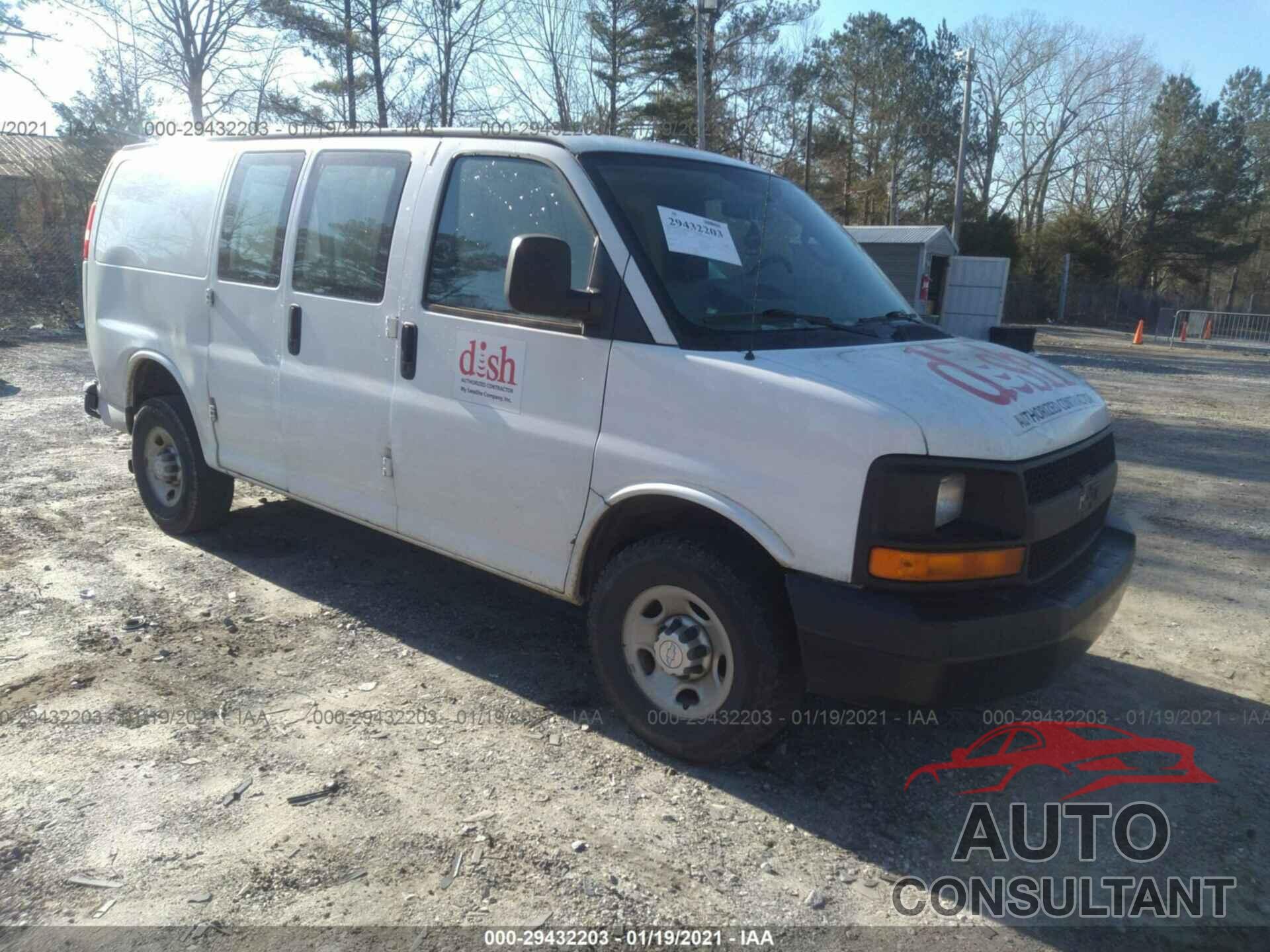 CHEVROLET EXPRESS CARGO VAN 2016 - 1GCWGAFF1G1249015