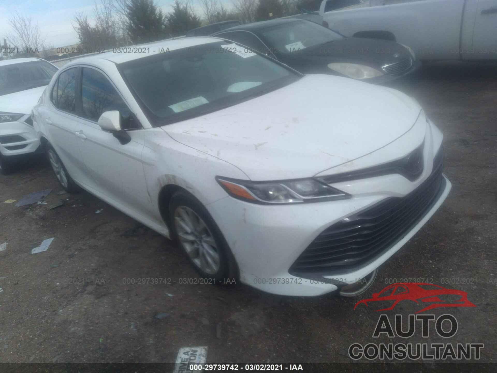TOYOTA CAMRY 2018 - 4T1B11HKXJU135767