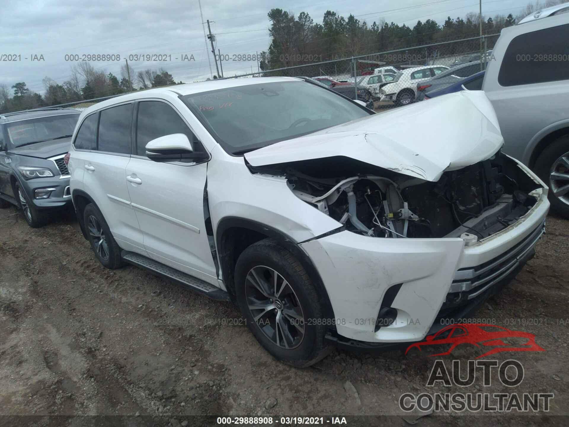 TOYOTA HIGHLANDER 2017 - 5TDZARFH5HS031324