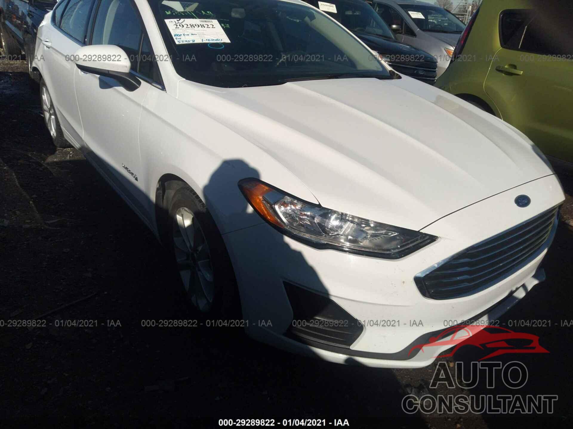 FORD FUSION HYBRID 2019 - 3FA6P0LU4KR120090