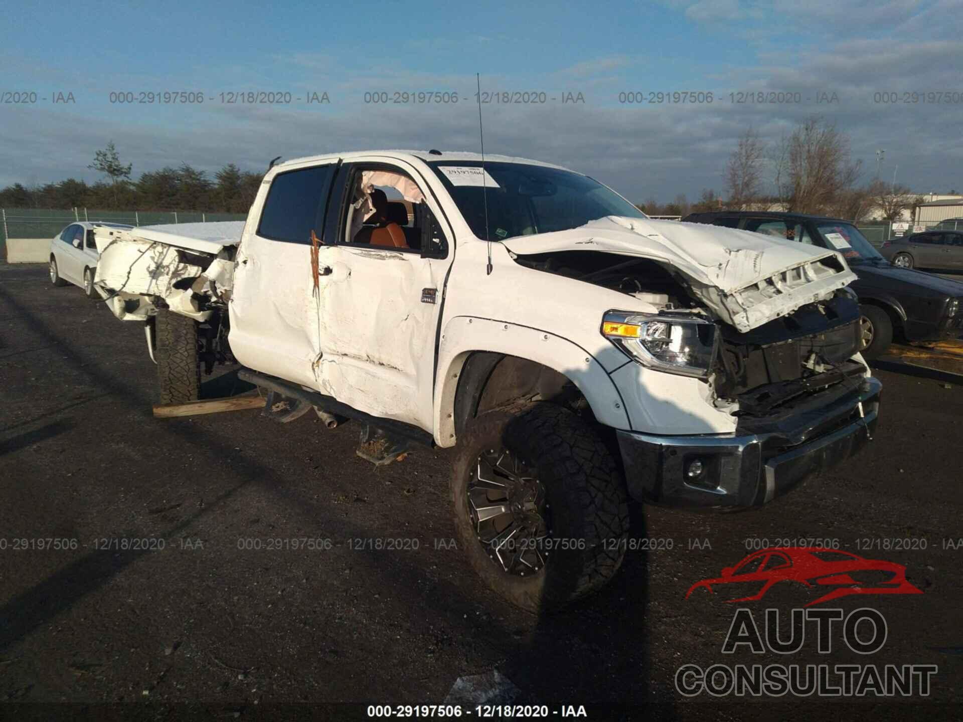 TOYOTA TUNDRA 4WD 2018 - 5TFAY5F15JX707730