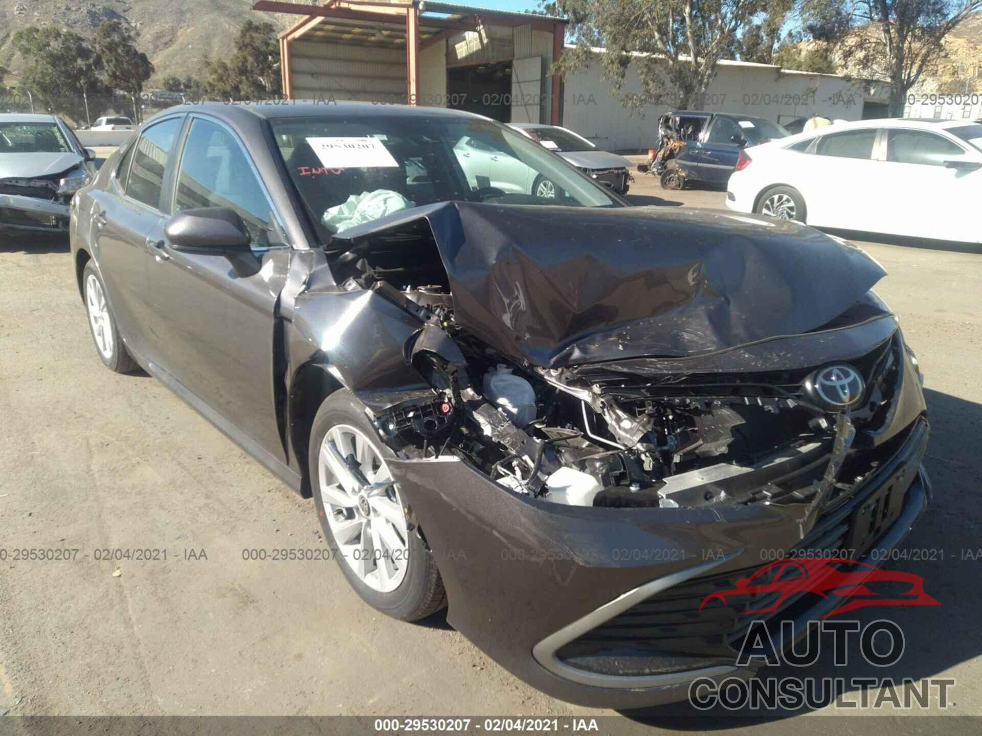 TOYOTA CAMRY 2021 - 4T1C11AK3MU409040