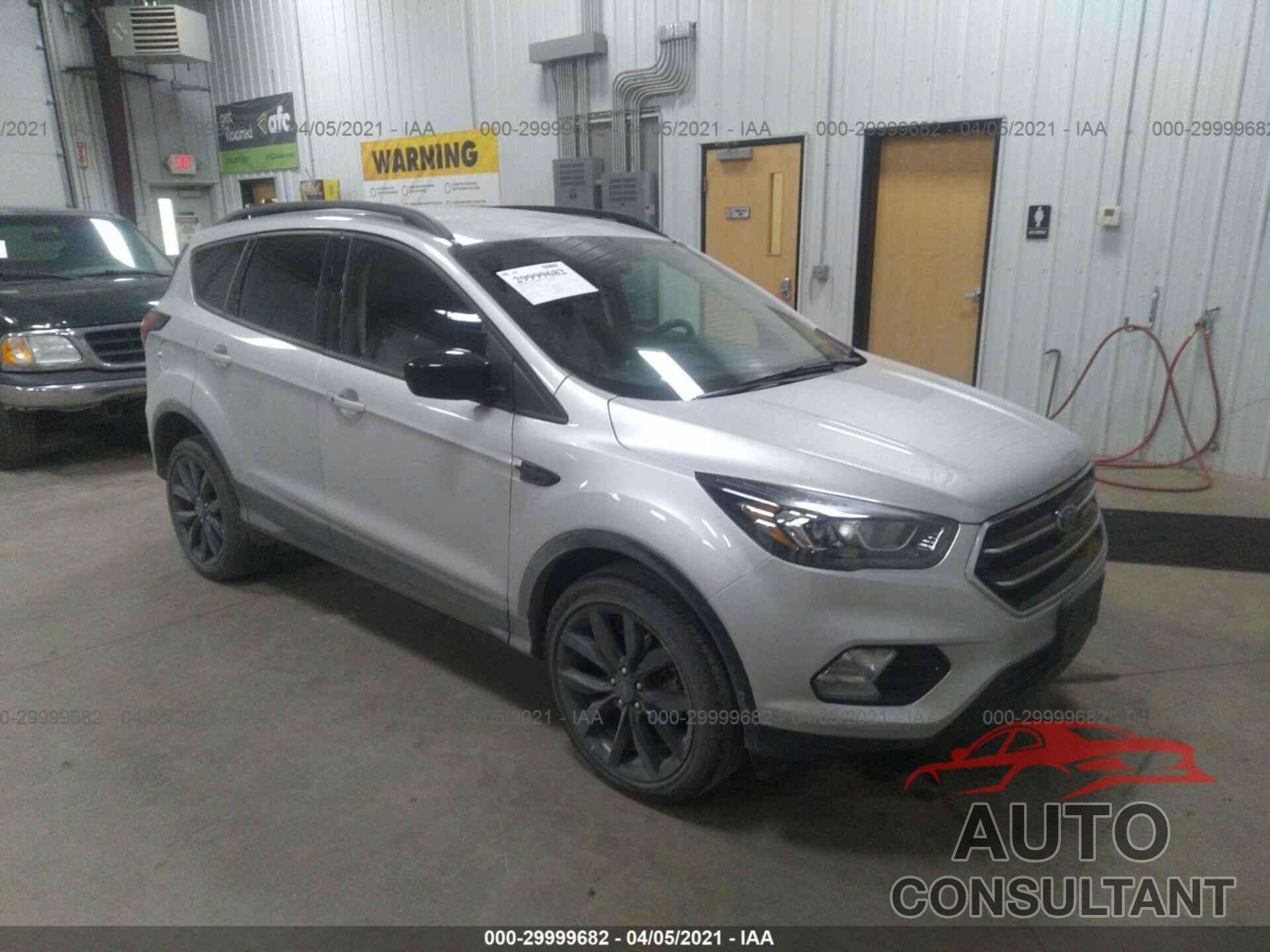 FORD ESCAPE 2019 - 1FMCU9GD5KUC05805
