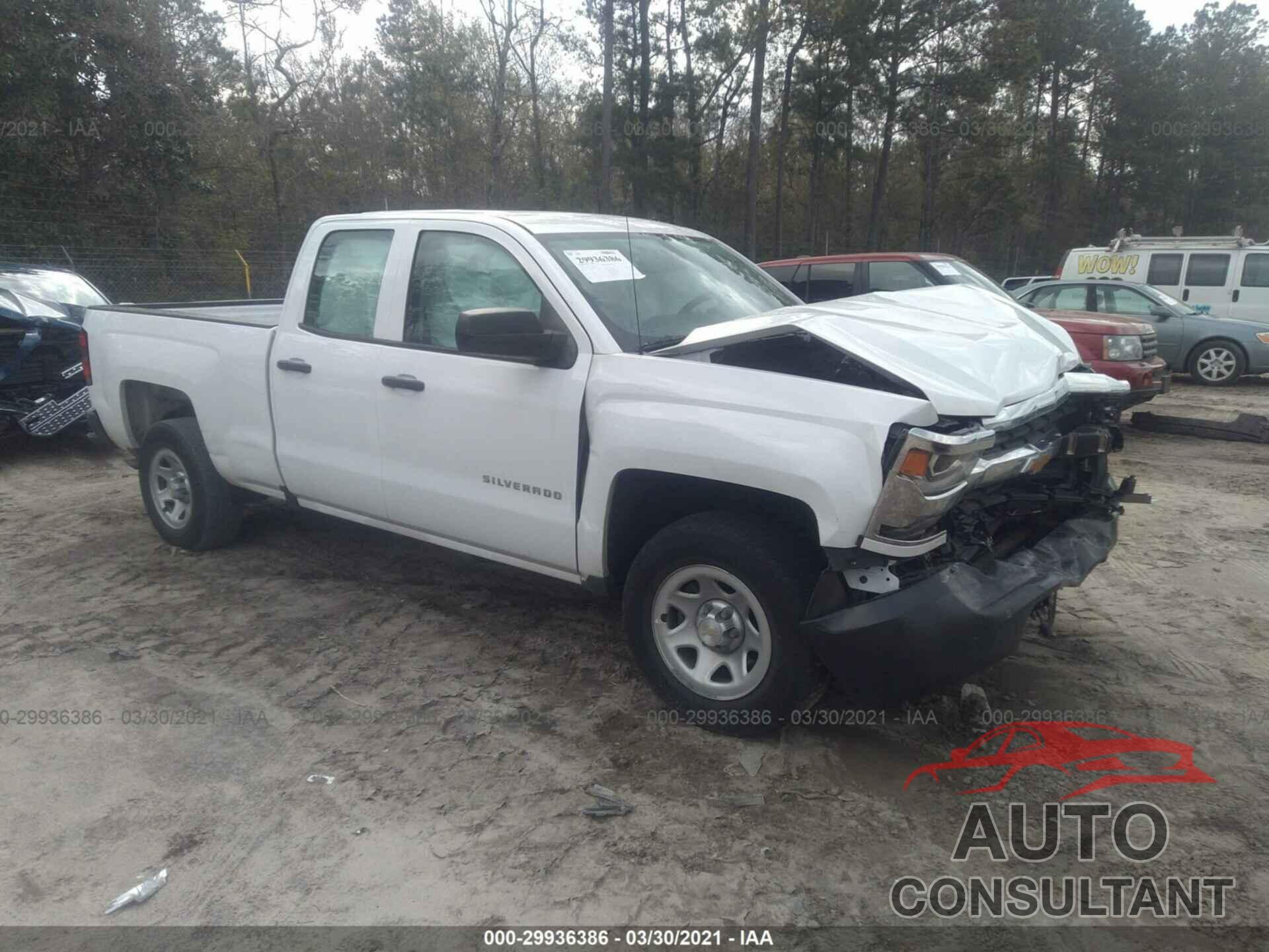 CHEVROLET SILVERADO 1500 2018 - 1GCRCNEH2JZ320184