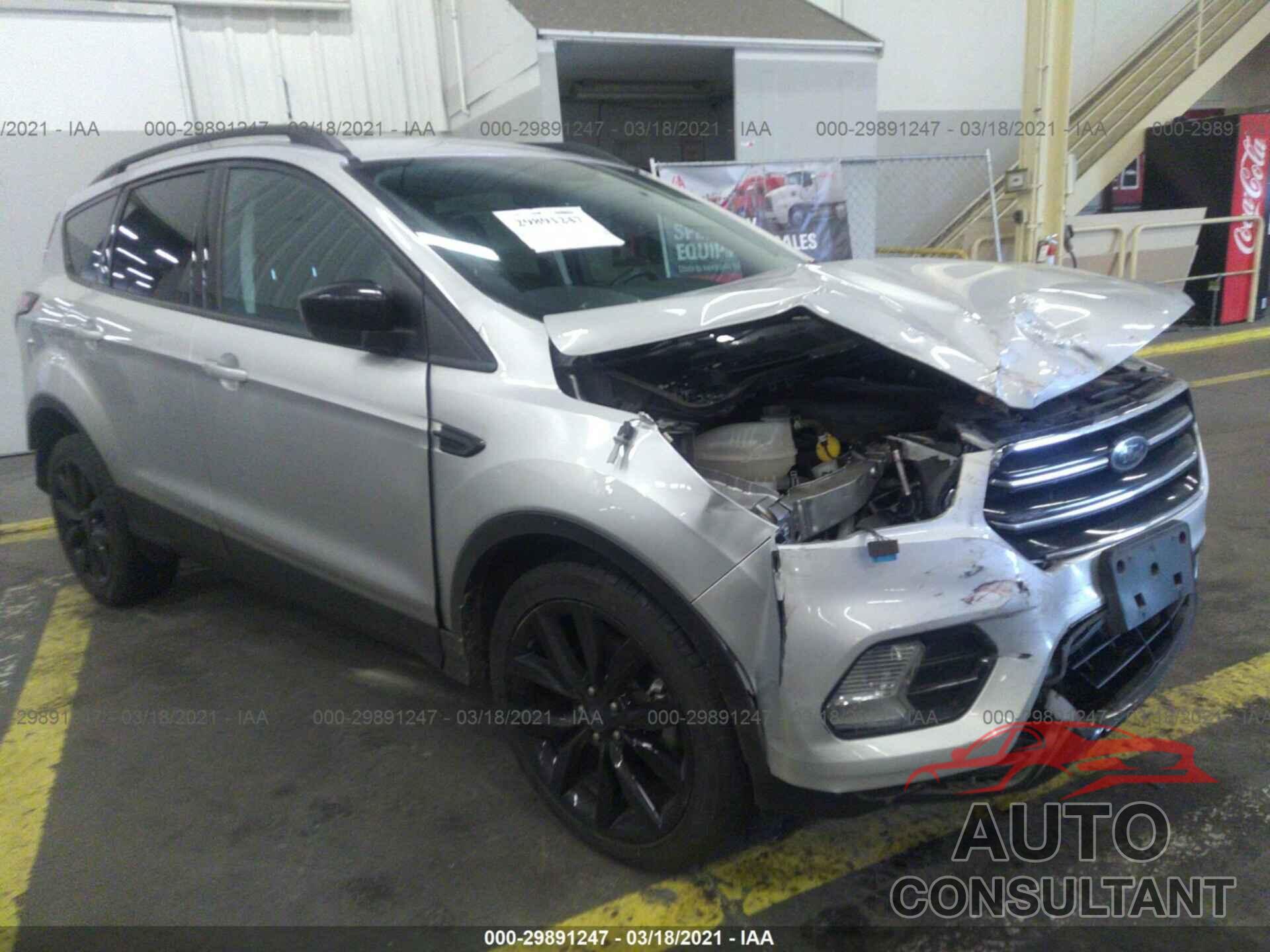 FORD ESCAPE 2017 - 1FMCU0GD8HUB61559