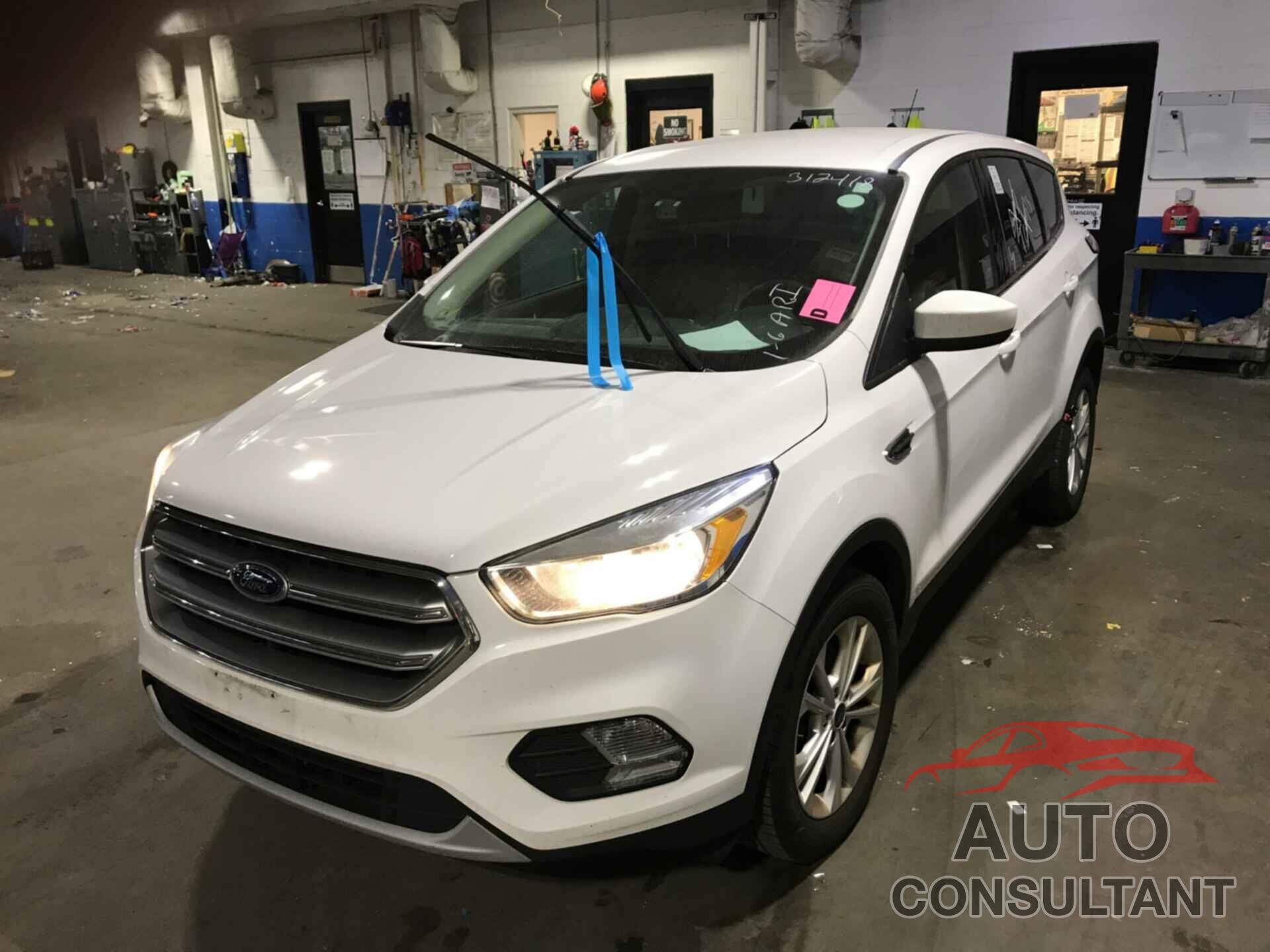 FORD ESCAPE 2017 - 1FMCU9GD0HUA33112