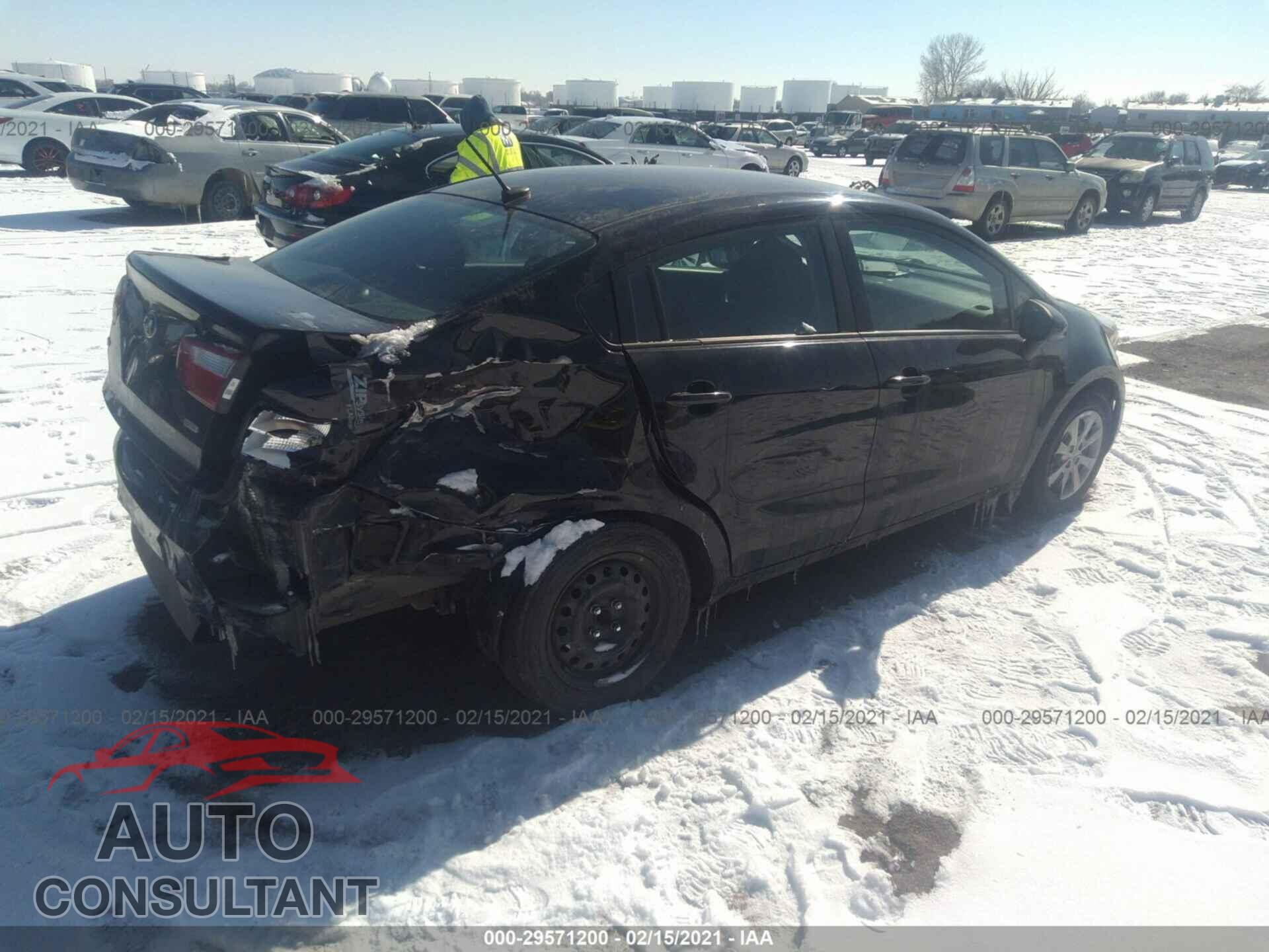 KIA RIO 2017 - KNADM4A38H6015695