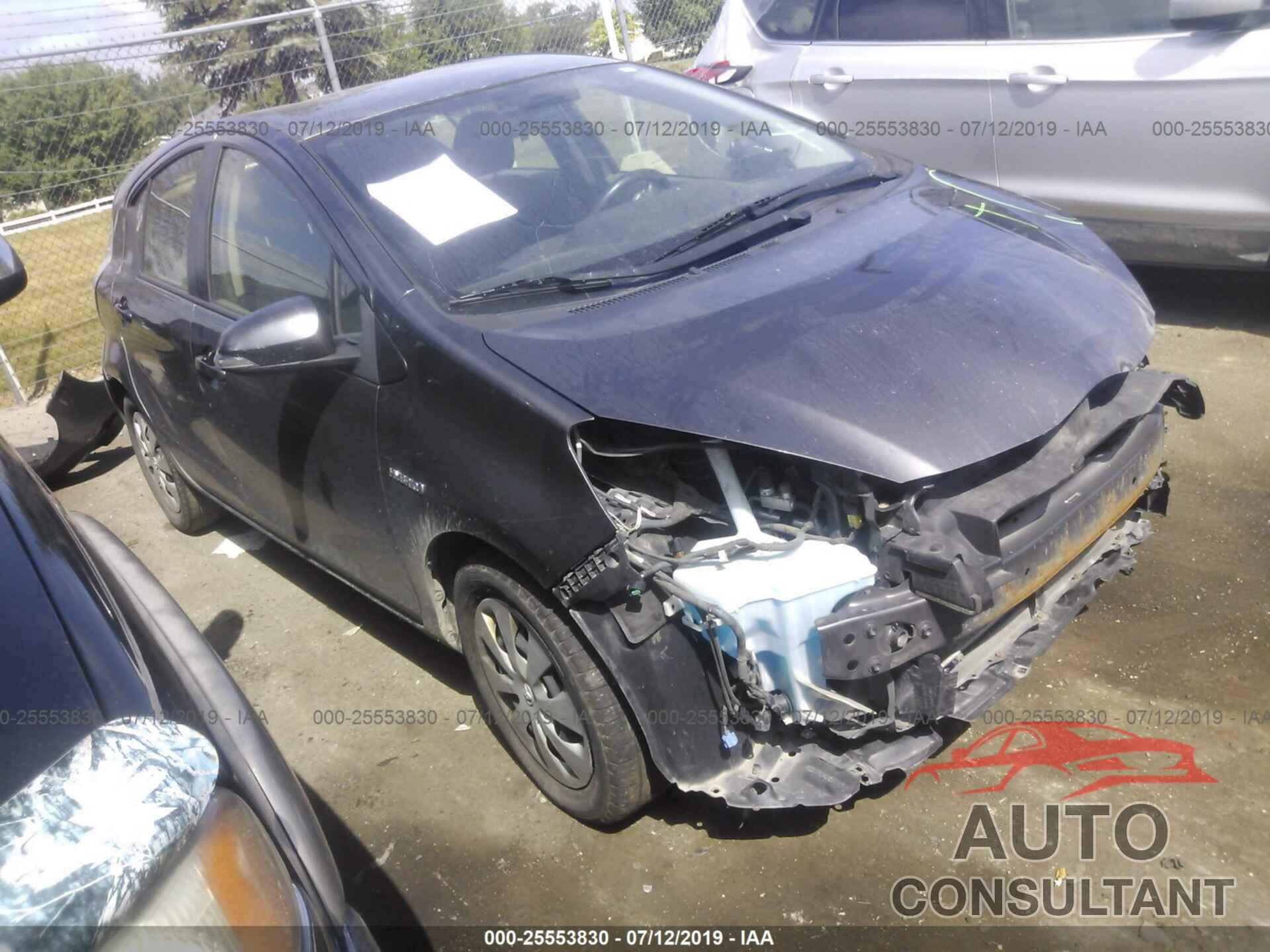 TOYOTA PRIUS C 2013 - JTDKDTB37D1555095