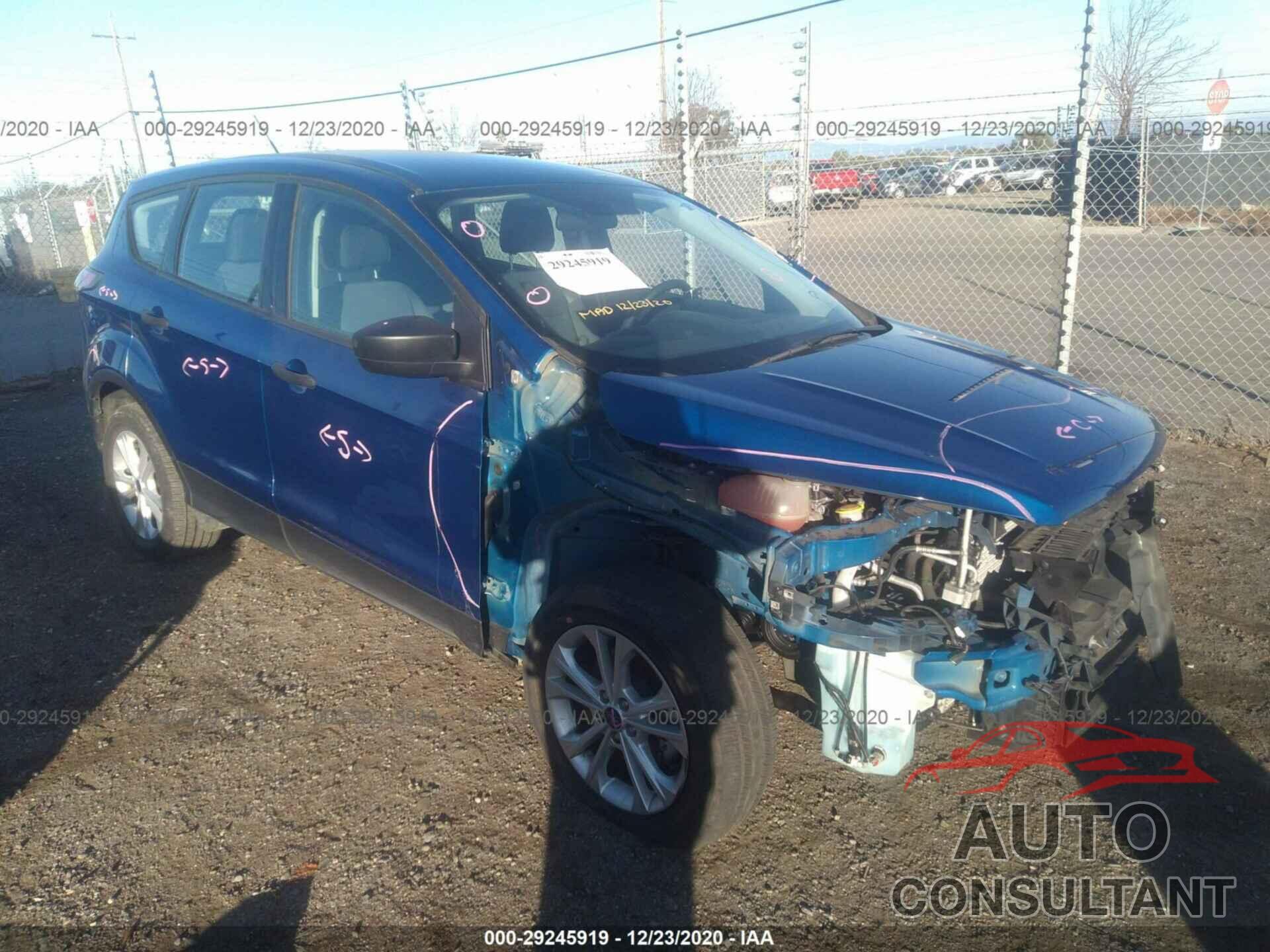 FORD ESCAPE 2017 - 1FMCU0F76HUA39312
