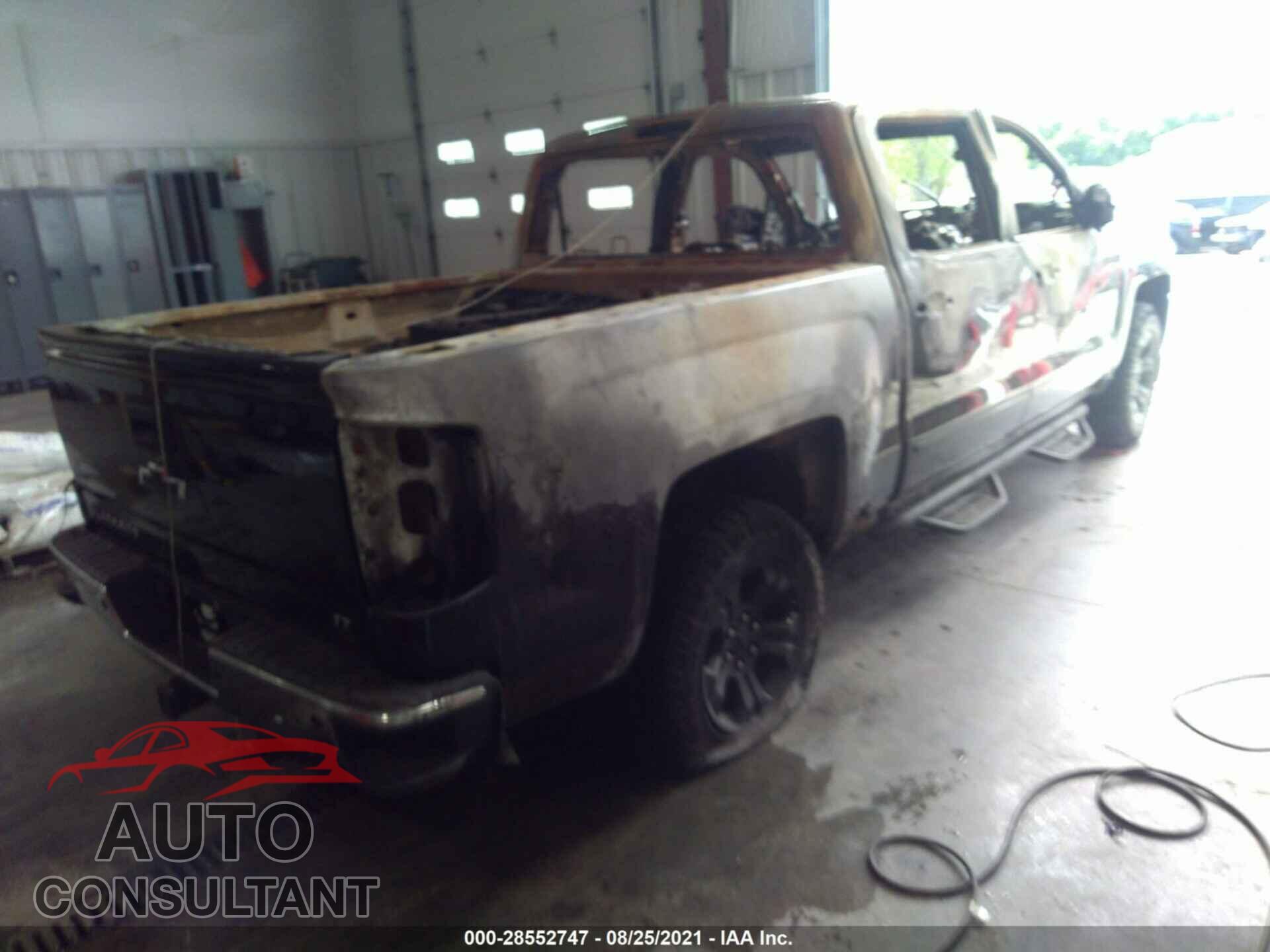 CHEVROLET SILVERADO 1500 2018 - 3GCUKSEJ7JG102403