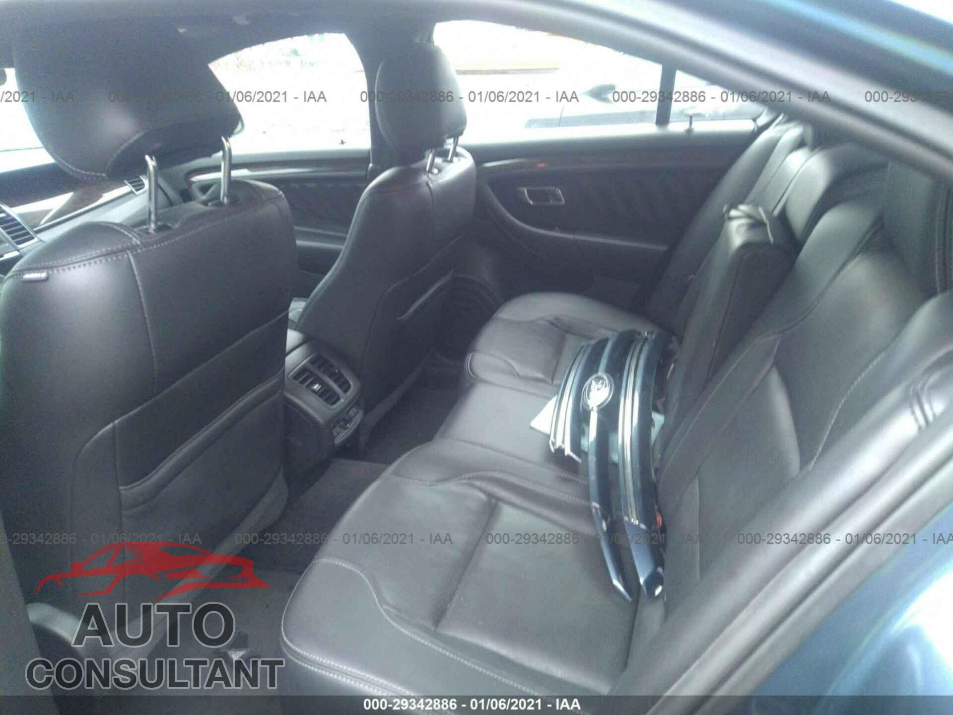 FORD TAURUS 2018 - 1FAHP2F86JG102277
