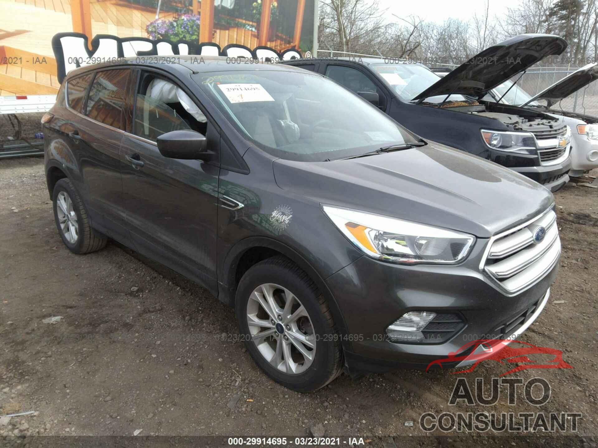 FORD ESCAPE 2017 - 1FMCU9GD7HUC86203