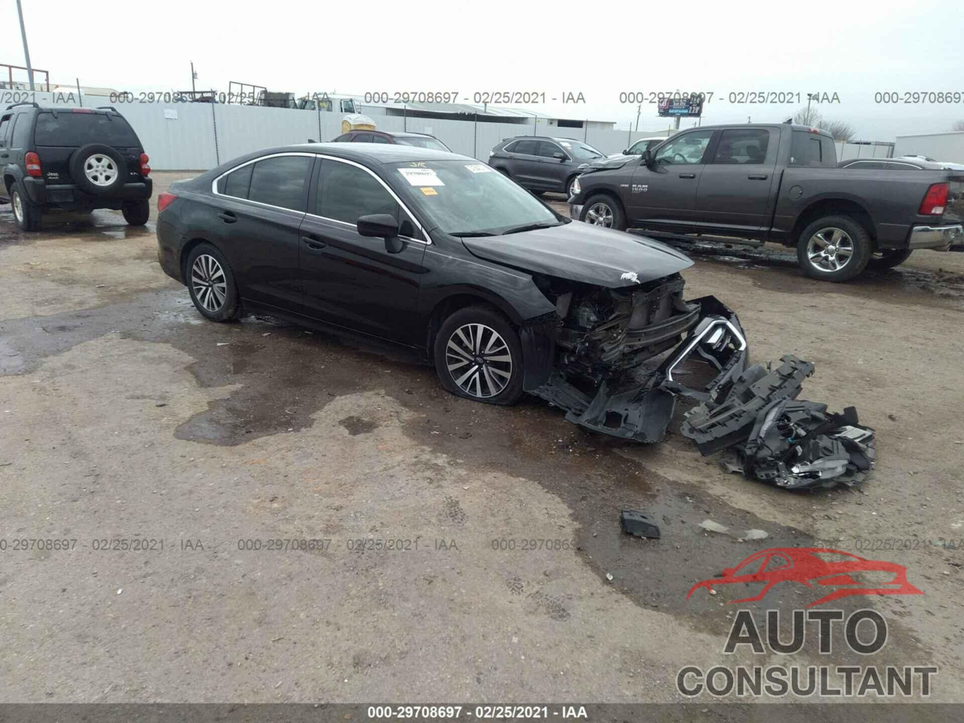 SUBARU LEGACY 2019 - 4S3BNAF62K3013040