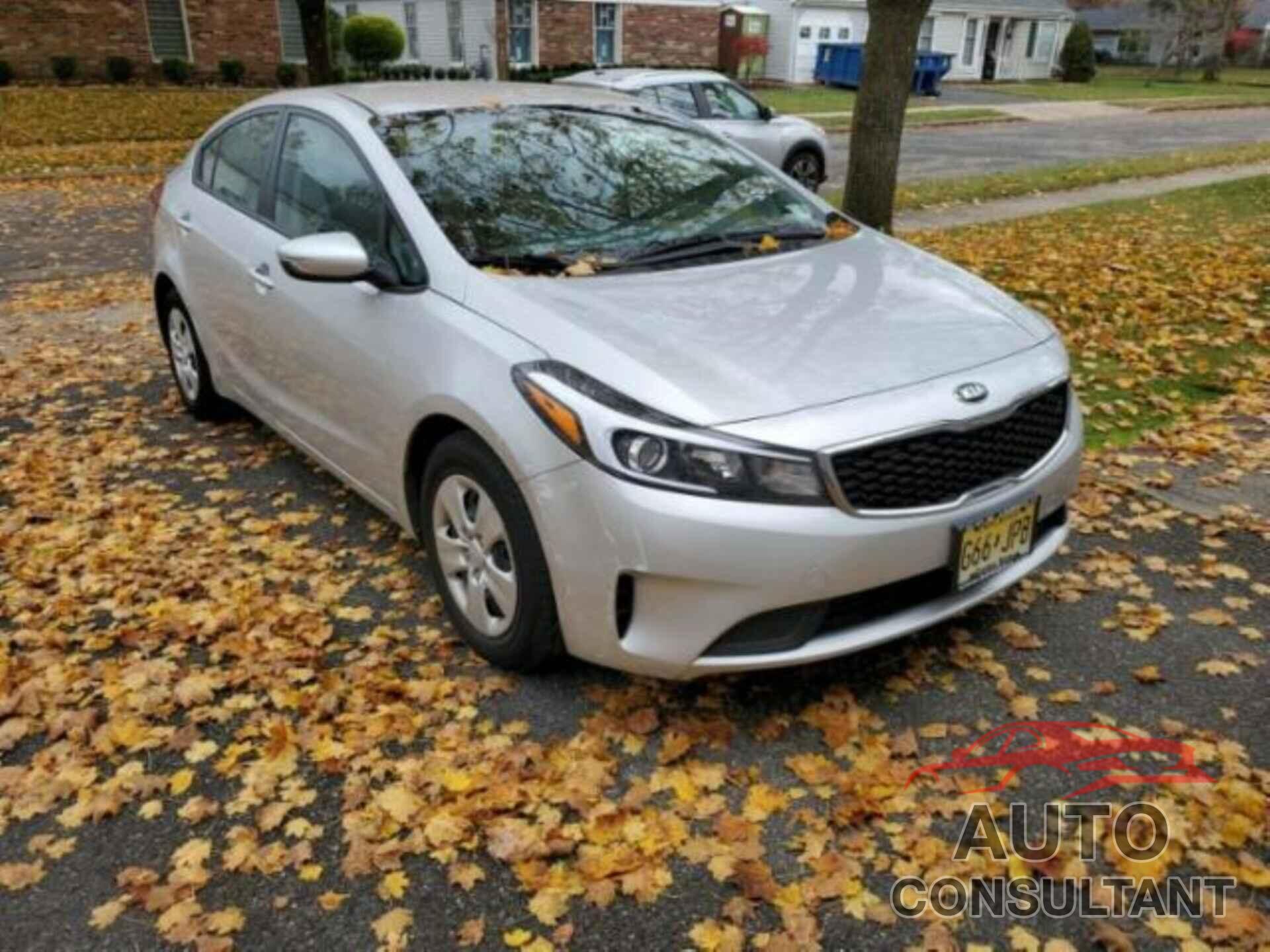KIA FORTE 2018 - 3KPFL4A79JE176929