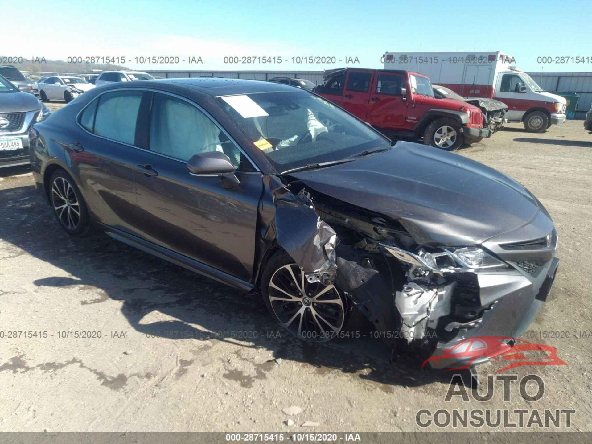TOYOTA CAMRY 2018 - 4T1B11HK9JU646595