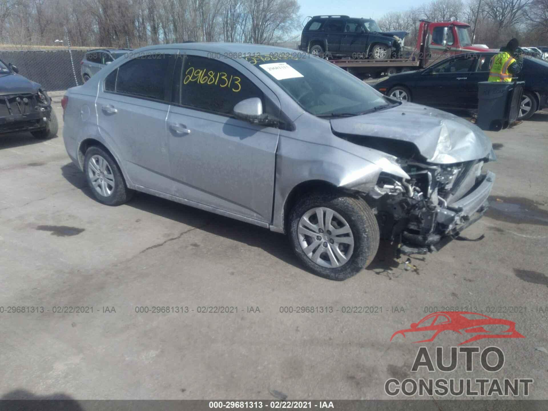 CHEVROLET SONIC 2019 - 1G1JA5SB5K4130874