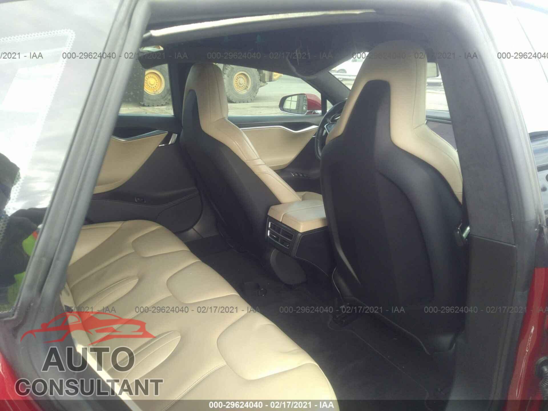 TESLA MODEL S 2016 - 5YJSA1E11GF152152